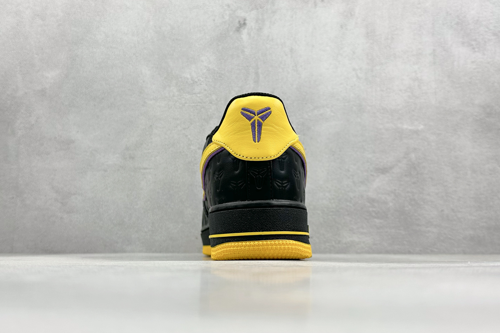 PK版 Nk Air Force 1'07 Low 科比 全头层 空军一号低帮休闲板鞋  HV5122-001