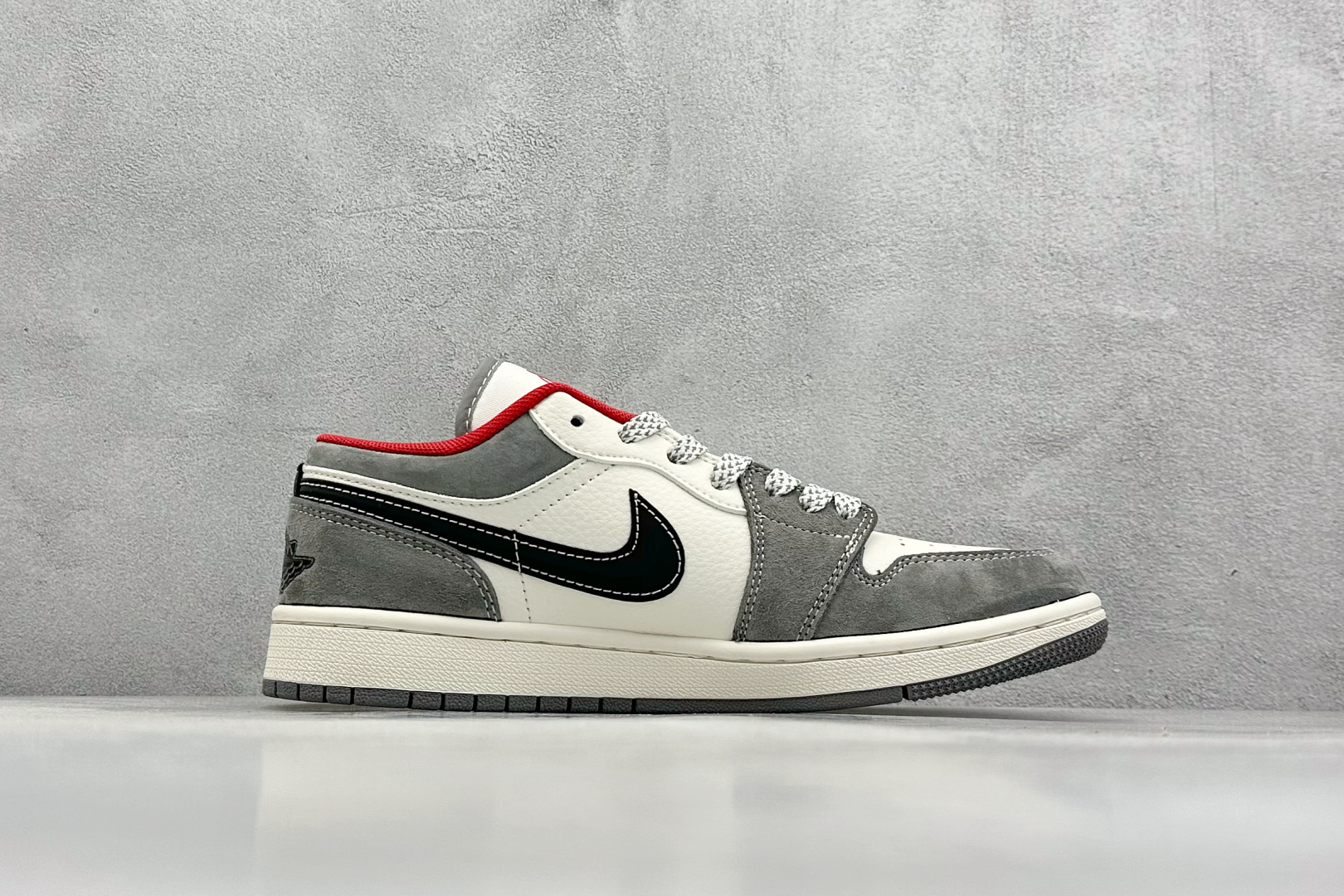 Air Jordan 1 Retro Low x The North Face 蛇年限定 白绿小钩满天星  XS6086-014