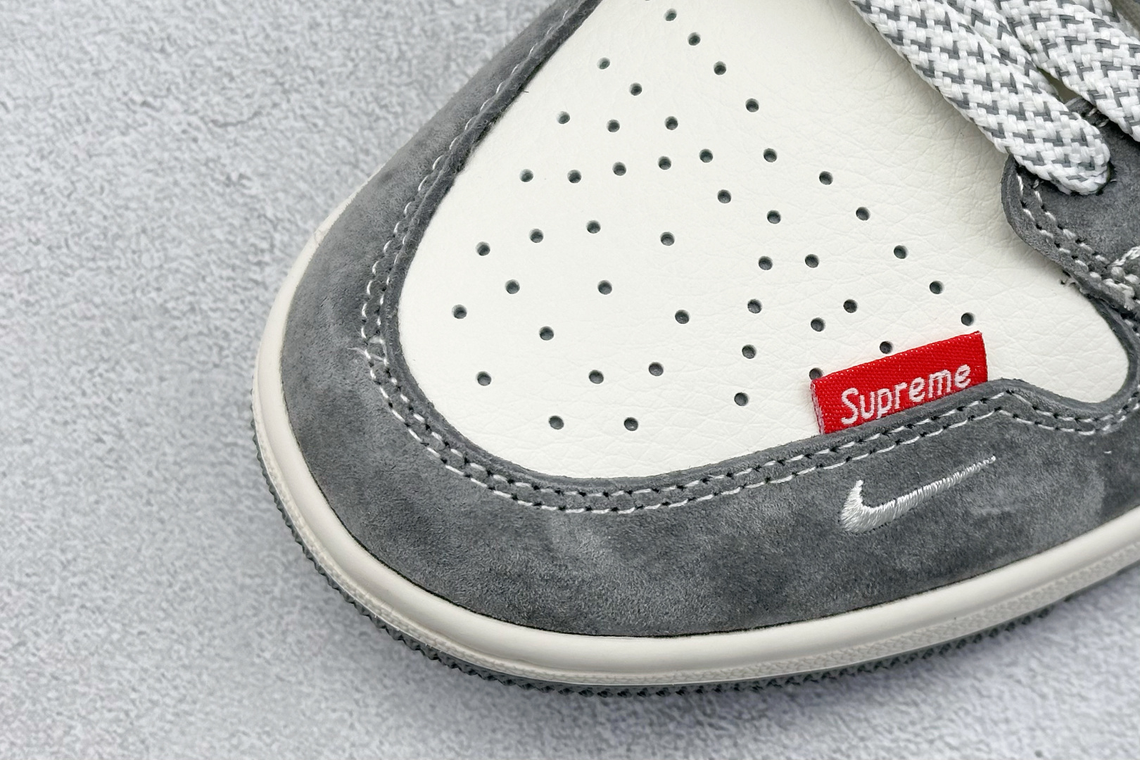Air Jordan 1 Retro Low x The North Face 蛇年限定 白绿小钩满天星  XS6086-014