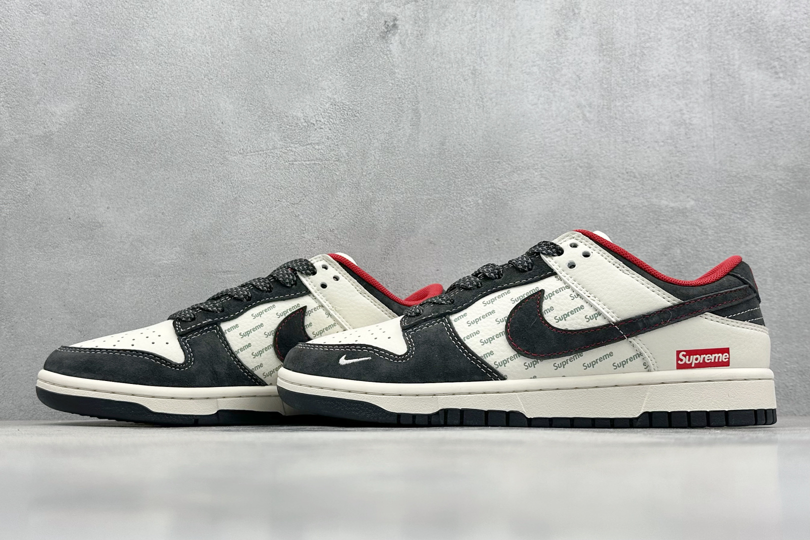 Nike SB Dunk Low x Supreme 白黑红小钩满天星  XS1086-022