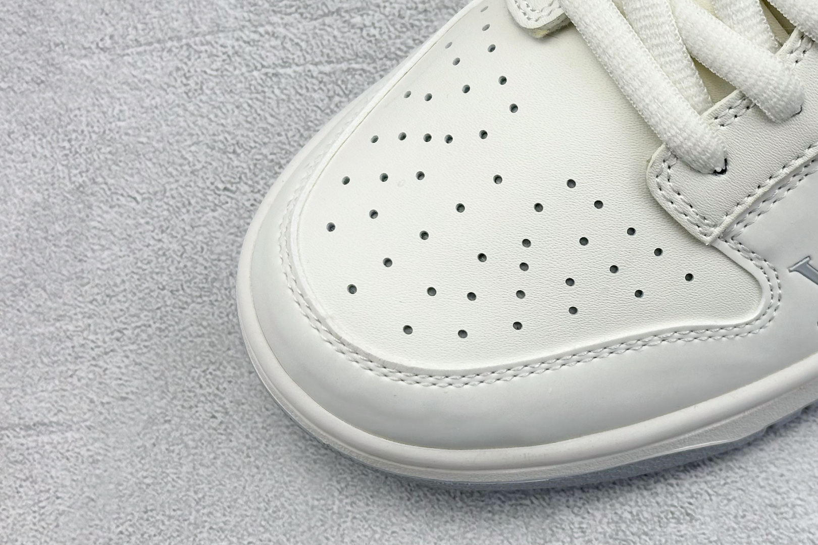 XC版 Nk SB Dunk Low LV联名-紫色牛仔米白紫勾 低帮休闲板鞋   DJ2024-010