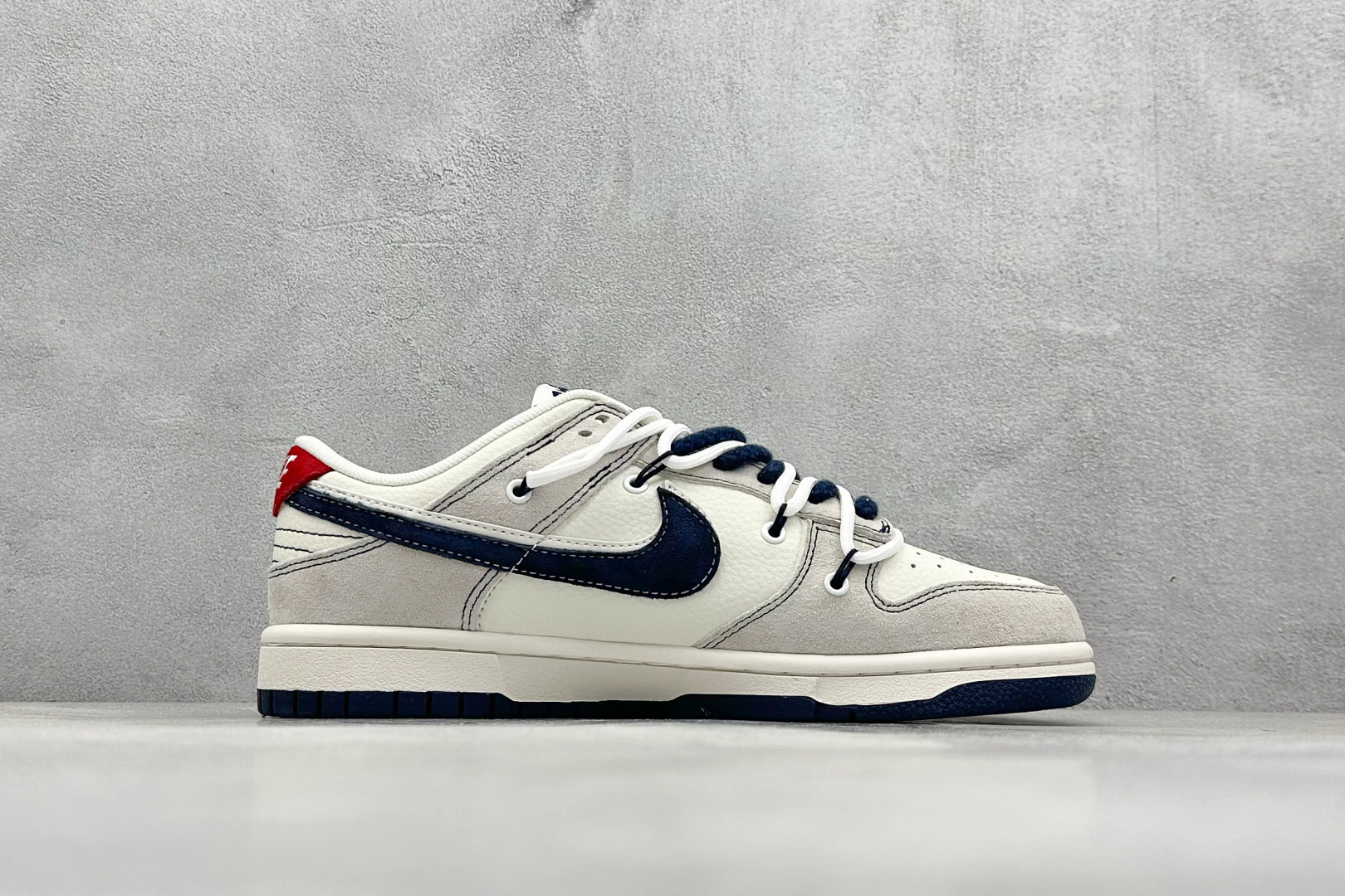 K NK SB Dunk Low x BAPE 米蓝红双钩麻绳绑带   SJ2068-298