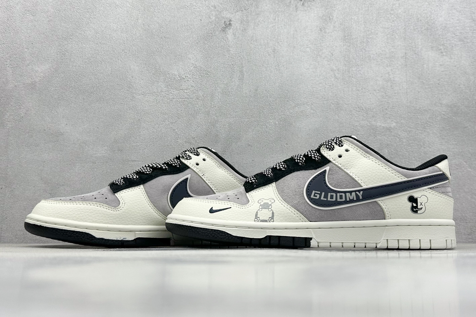 XC版 Nk SB Dunk Low 暴力熊联名 双色字母勾 周年高端定制 低帮休闲板鞋 DJ2024-111