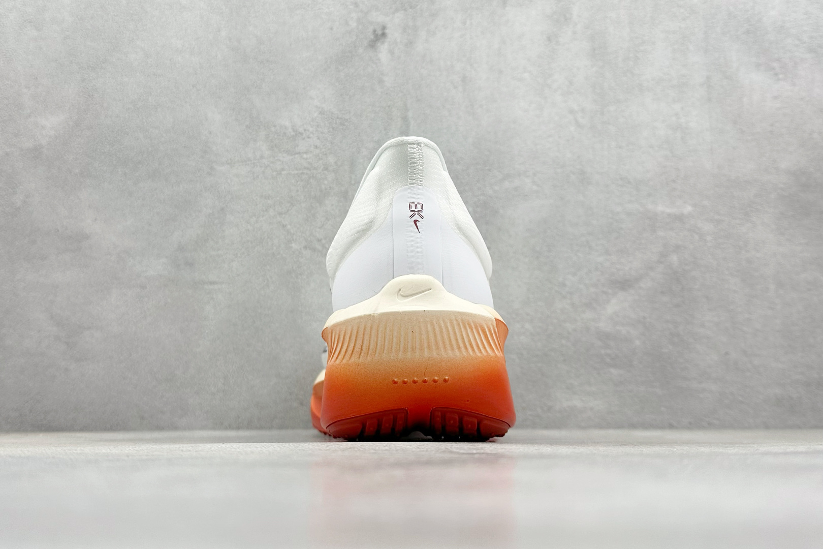 Nk Zoom Fly 6 Ek 耐克超弹轻盈跑步鞋   HJ7038-100