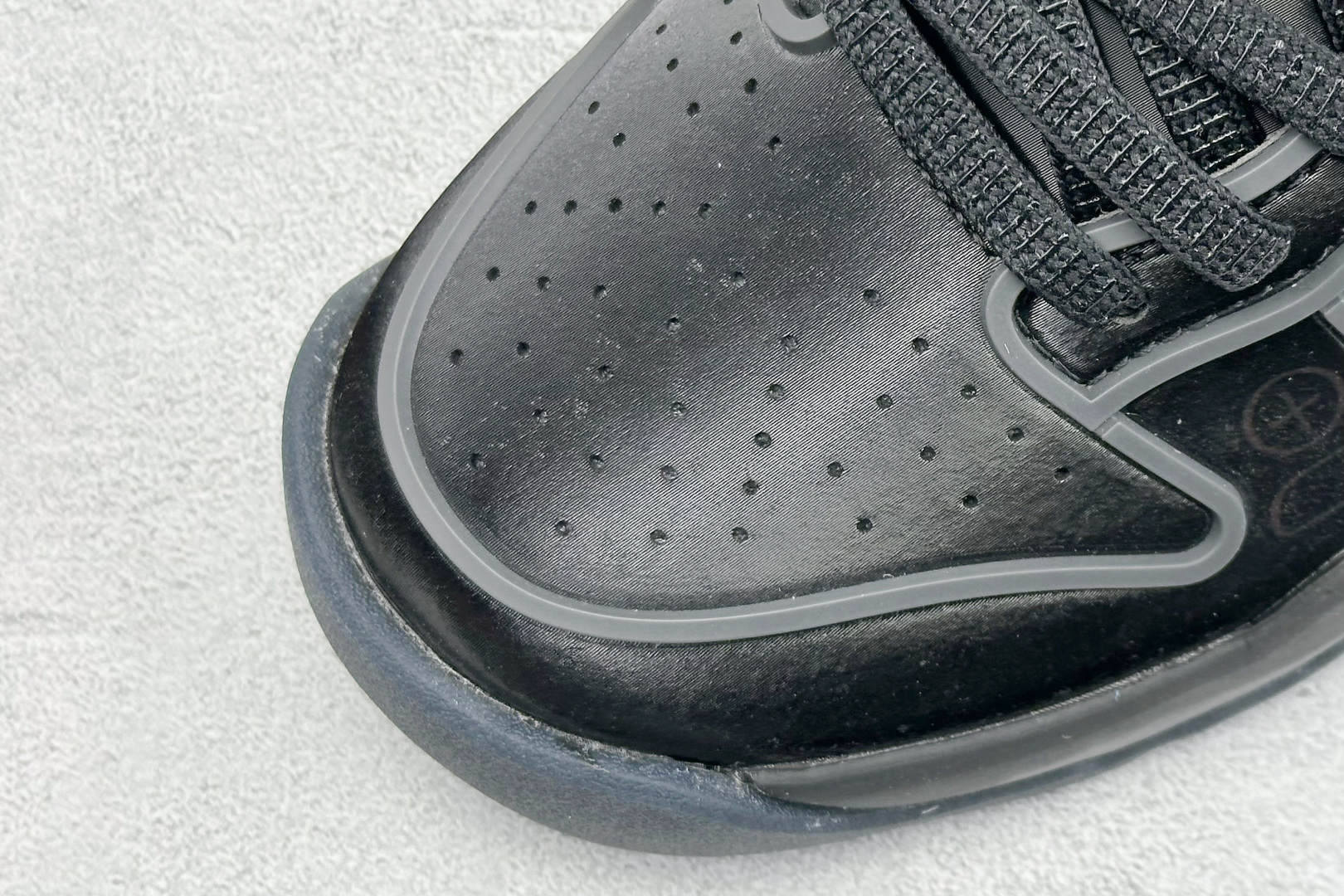 纯原 RTFKT x Nike Dunk 黑红色出货  HQ0899-001