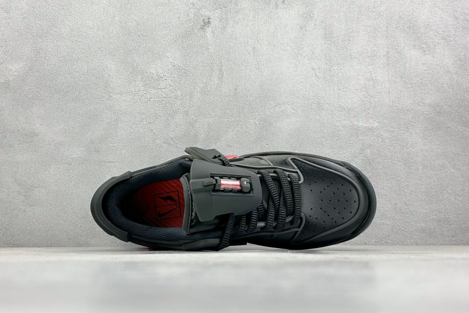 纯原 RTFKT x Nike Dunk 黑红色出货  HQ0899-001