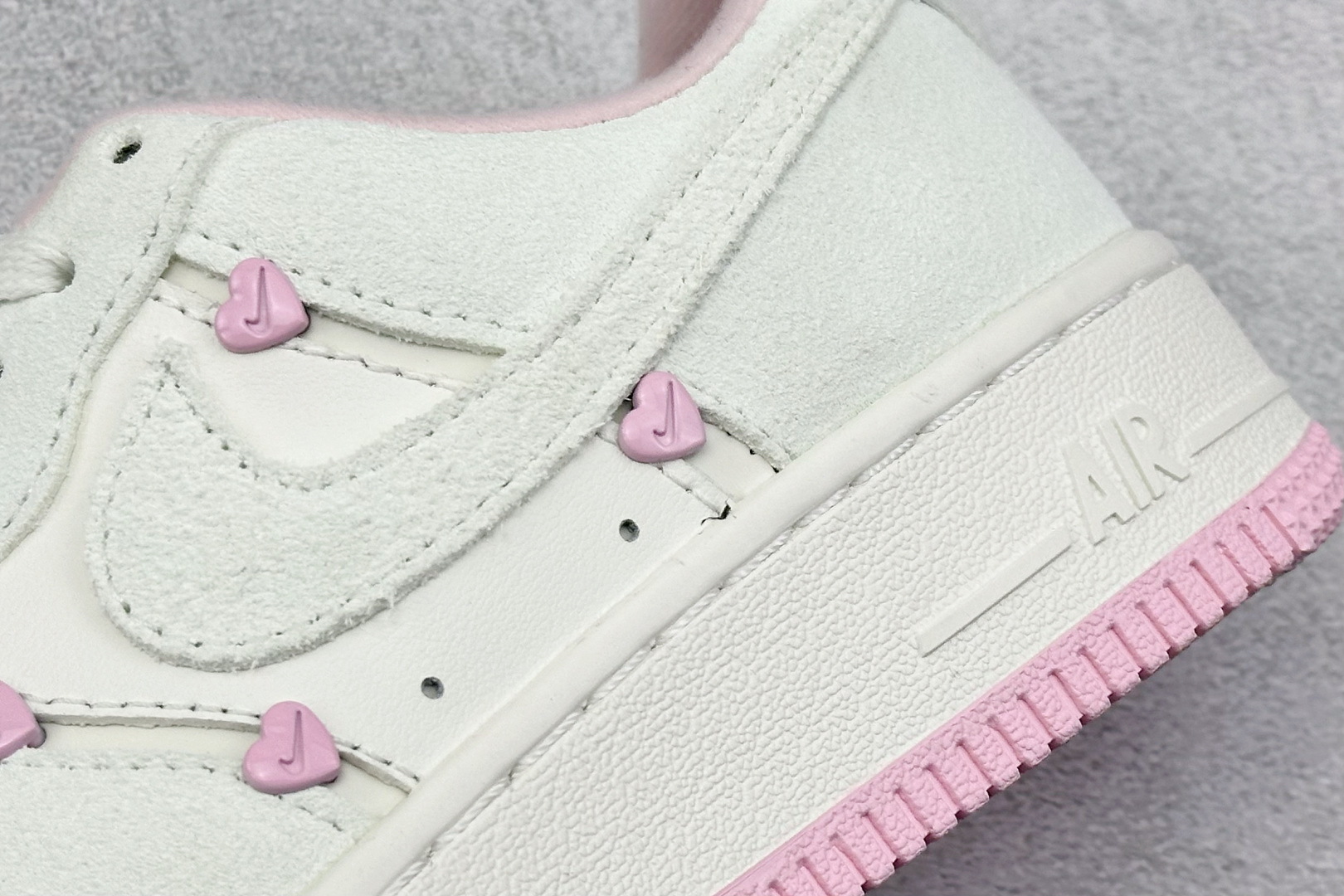 Nike Air Force 1 Low 苹果情人节  HV5992-111