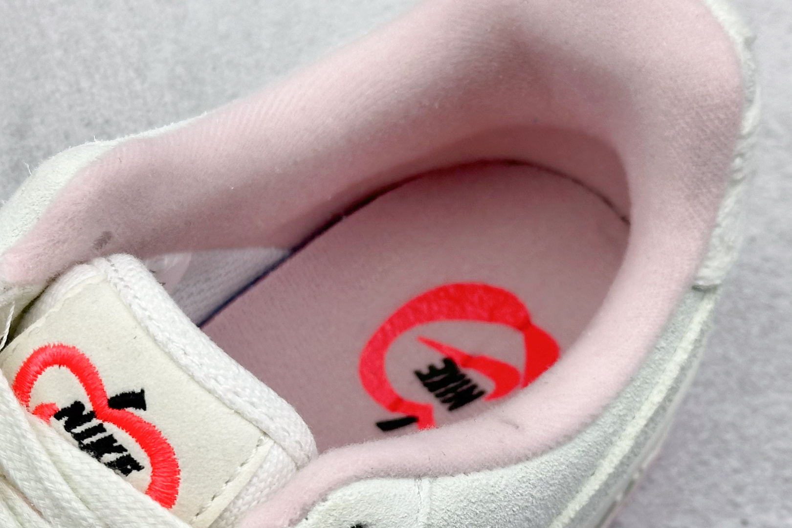 Nike Air Force 1 Low 苹果情人节  HV5992-111