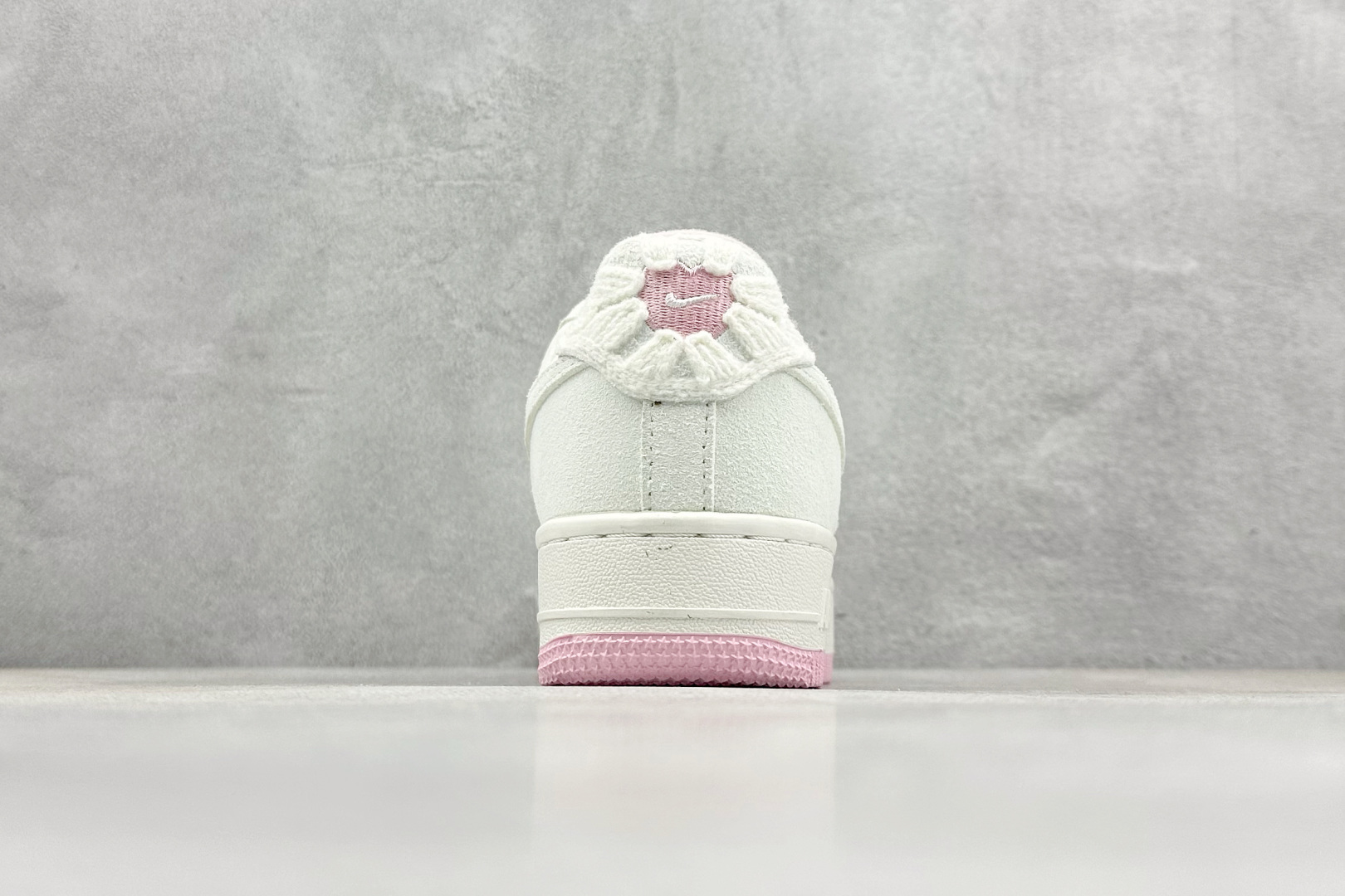 Nike Air Force 1 Low 苹果情人节  HV5992-111