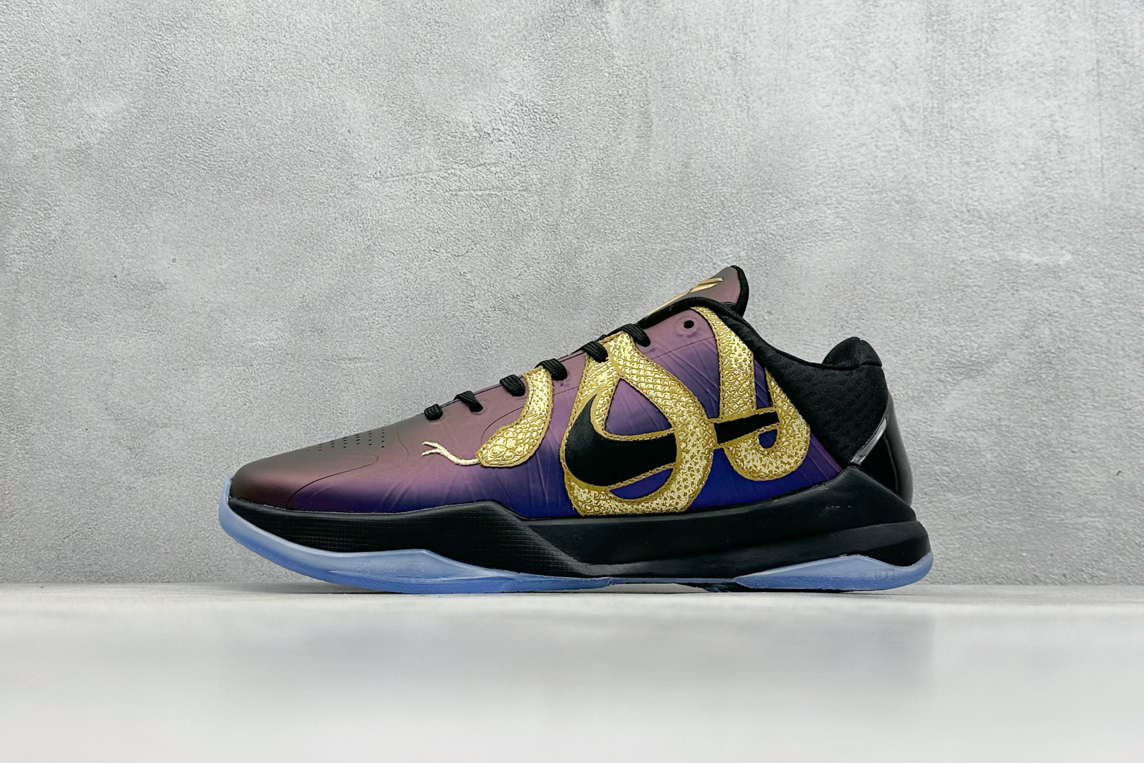 福利特价 终端放店
CK版 NK Zoom Kobe 5 联名 
科比五代 #Zoom Turbo气垫➕