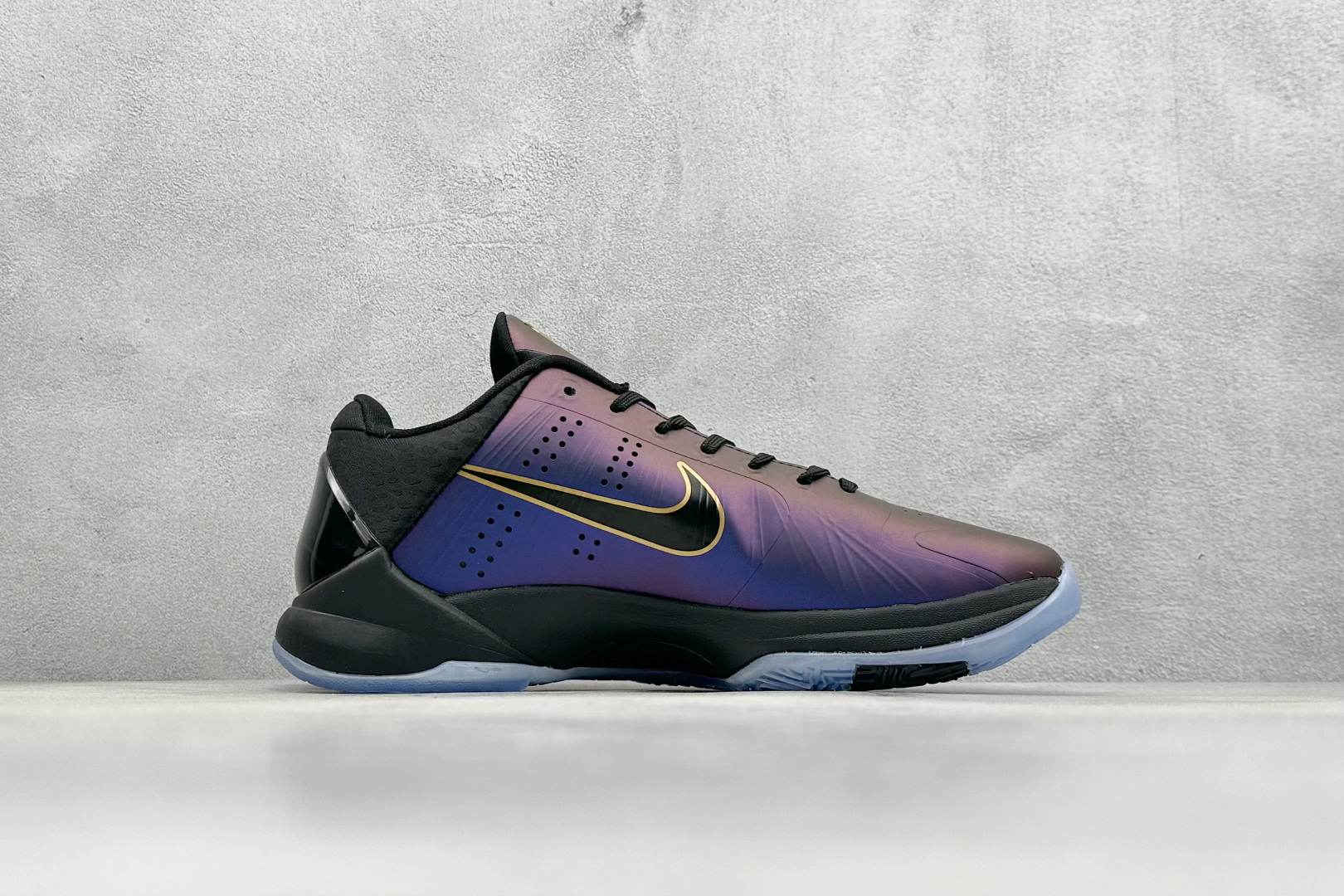 福利特价 终端放店
CK版 NK Zoom Kobe 5 联名 
科比五代 #Zoom Turbo气垫➕