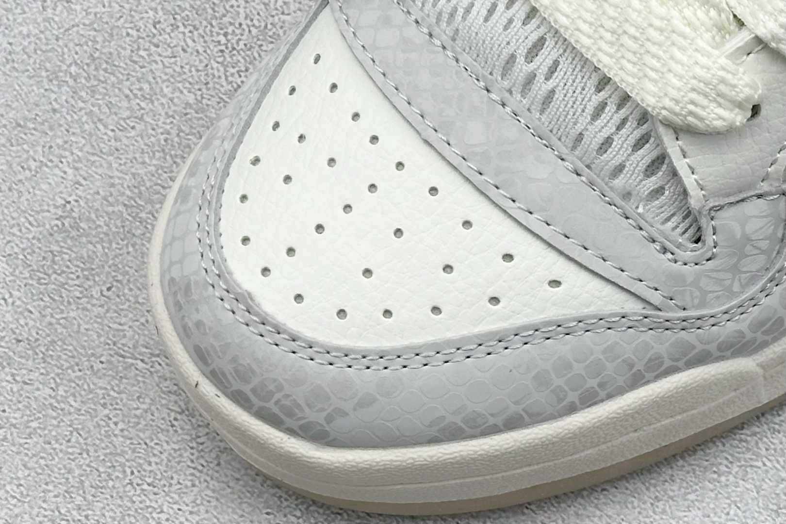 XL版 Adidas阿迪达斯Originals Forum 84 Low Classic 蛇年主题 头层经典潮流低帮休闲鞋  JP9969