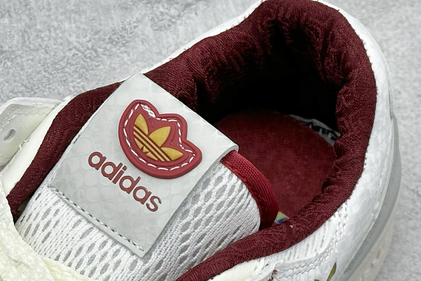 XL版 Adidas阿迪达斯Originals Forum 84 Low Classic 蛇年主题 头层经典潮流低帮休闲鞋  JP9969