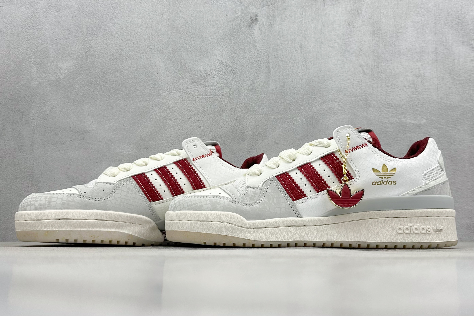 XL版 Adidas阿迪达斯Originals Forum 84 Low Classic 蛇年主题 头层经典潮流低帮休闲鞋  JP9969