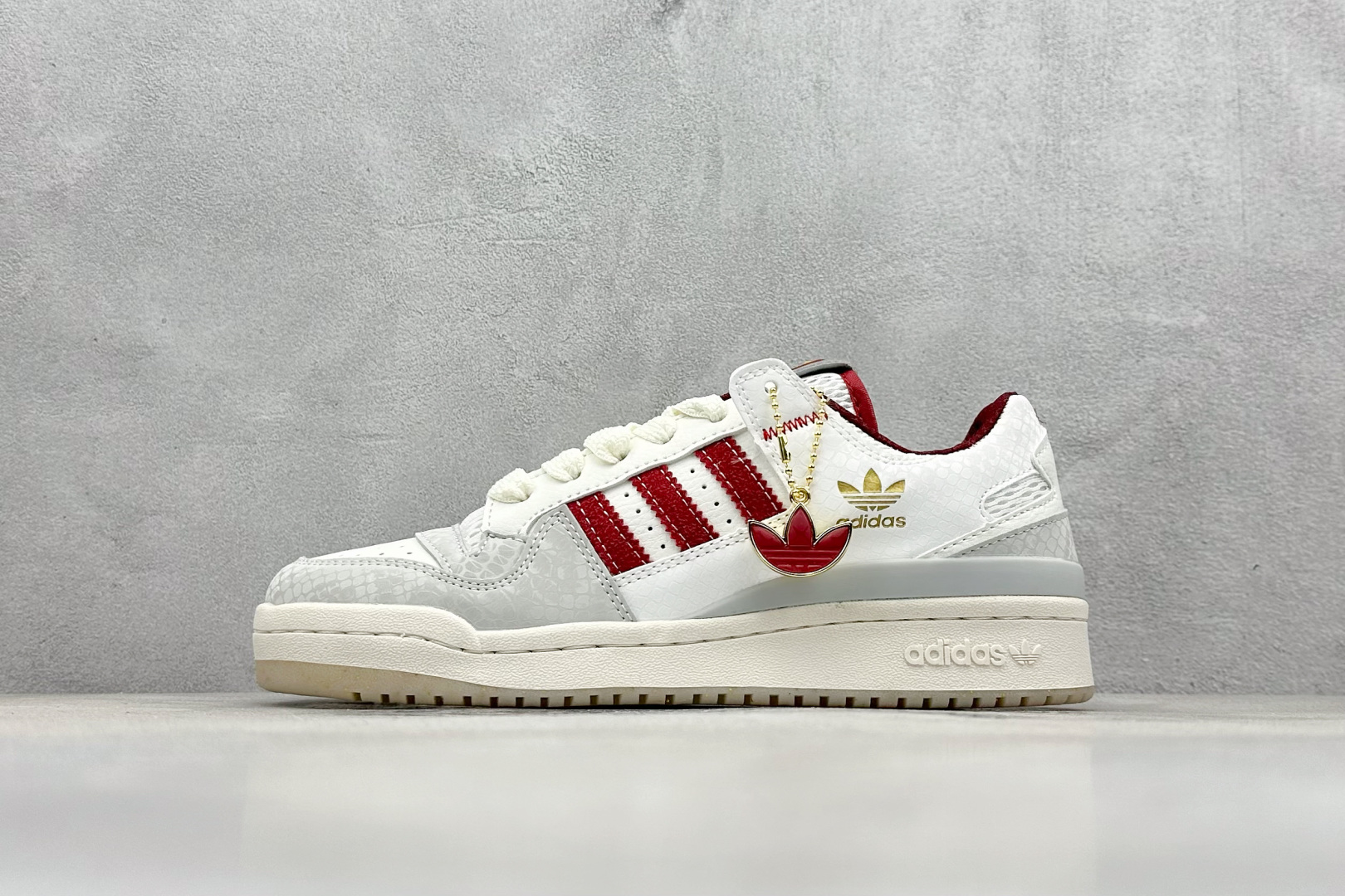 XL版 Adidas阿迪达斯Originals Forum 84 Low Classic 蛇年主题 头层经典潮流低帮休闲鞋  JP9969
