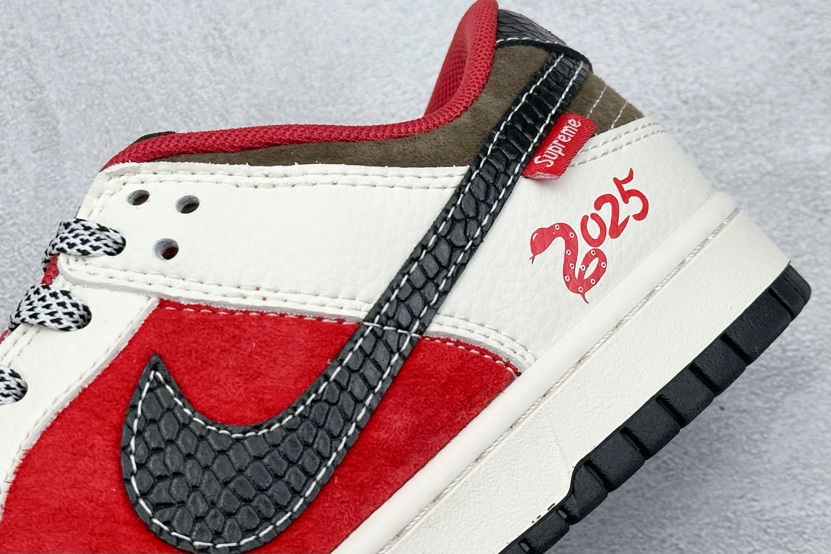 XL版 NK Dunk Low Retro 蛇年定制低帮休闲运动板鞋 XF8698-041