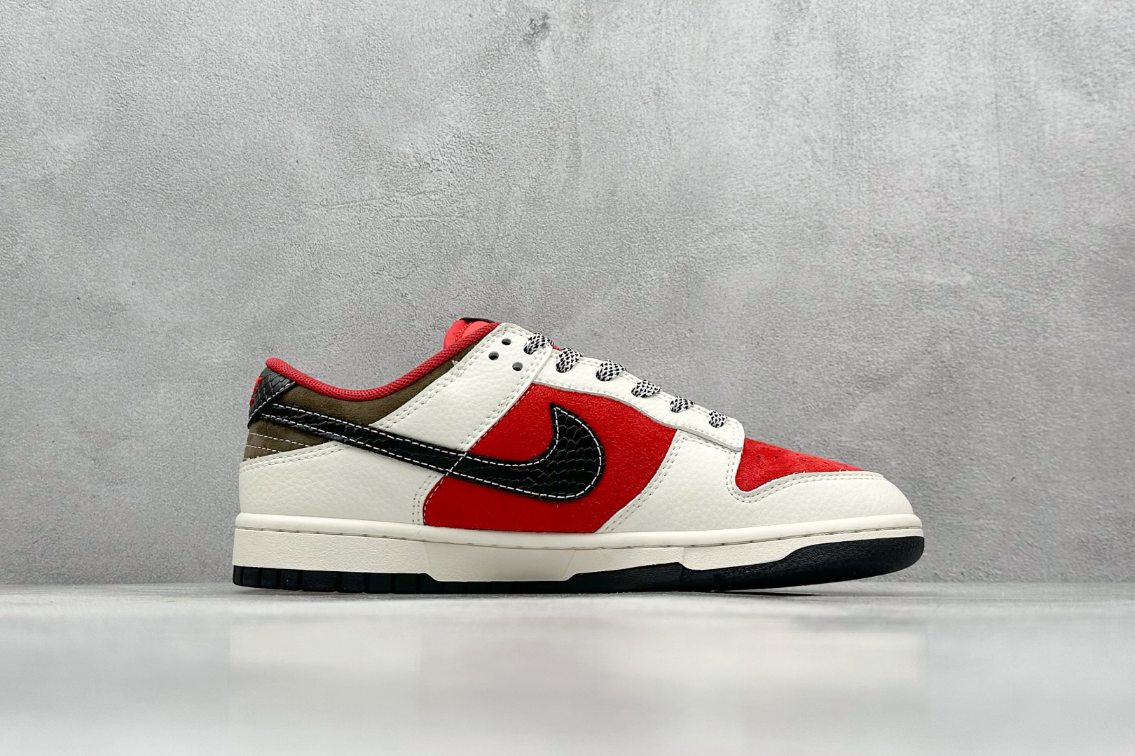 XL版 NK Dunk Low Retro 蛇年定制低帮休闲运动板鞋 XF8698-041