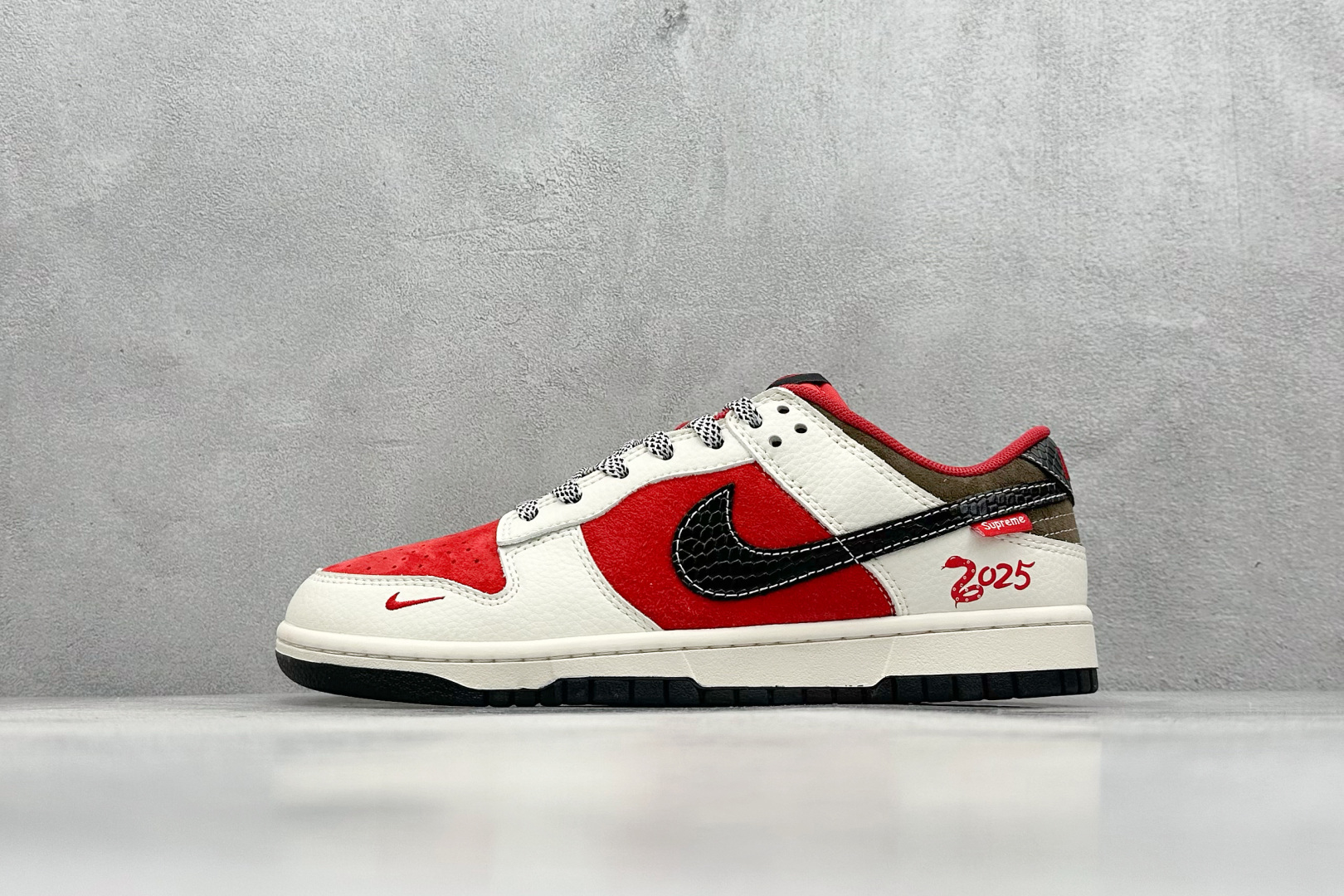 XL版 NK Dunk Low Retro 蛇年定制低帮休闲运动板鞋 XF8698-041