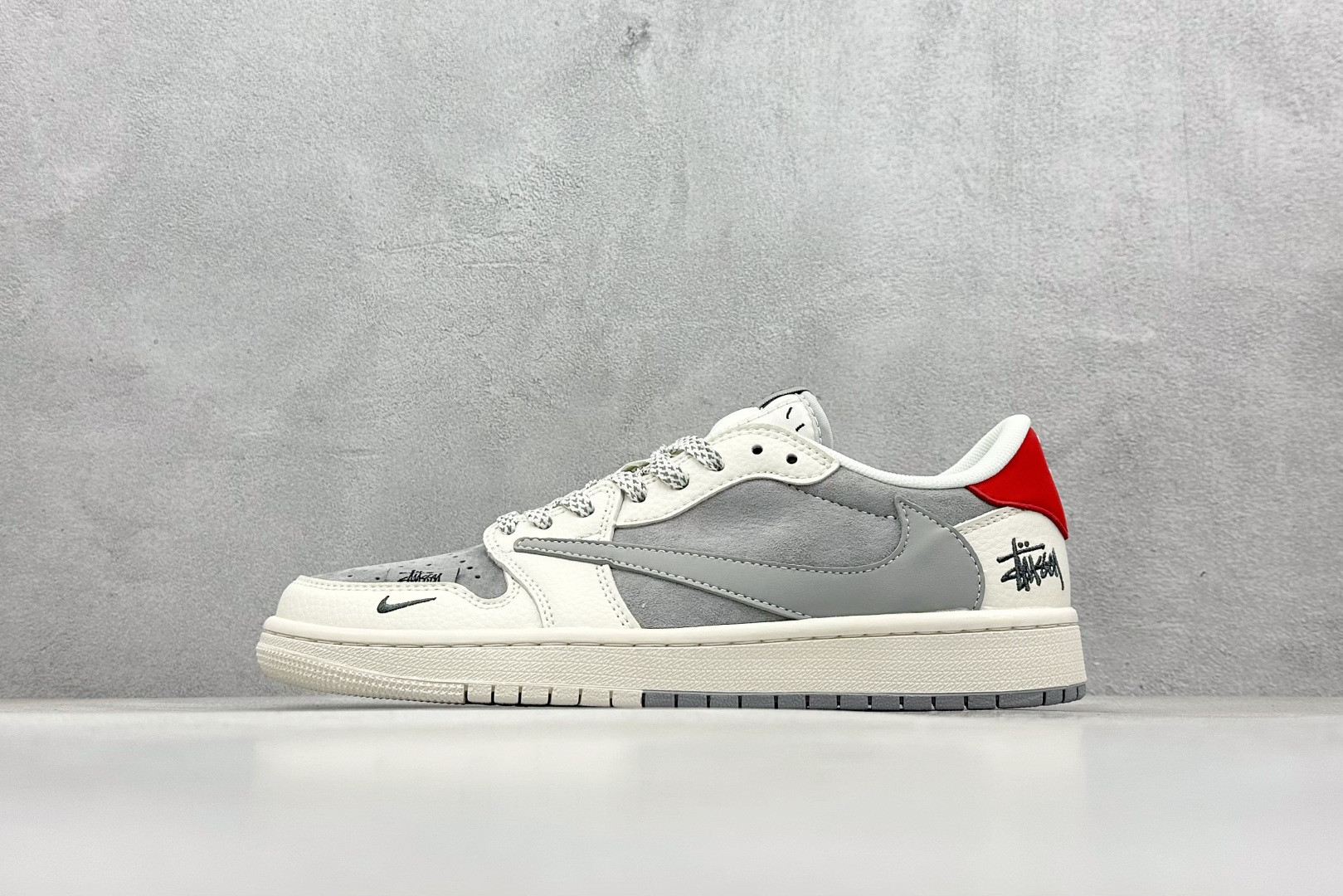 Fragment x Travis Scott x 斯图西 Air Jordan 1 Low 三方联名倒钩  SJ2068-130