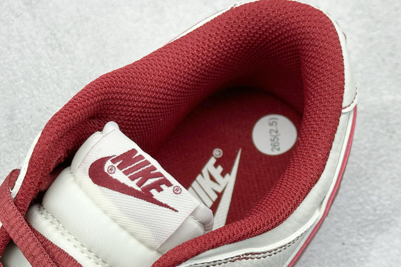 DK版 Nk SB Dunk Low x Undefeated 联名配色低帮休闲运动滑板板鞋  UN1697-655