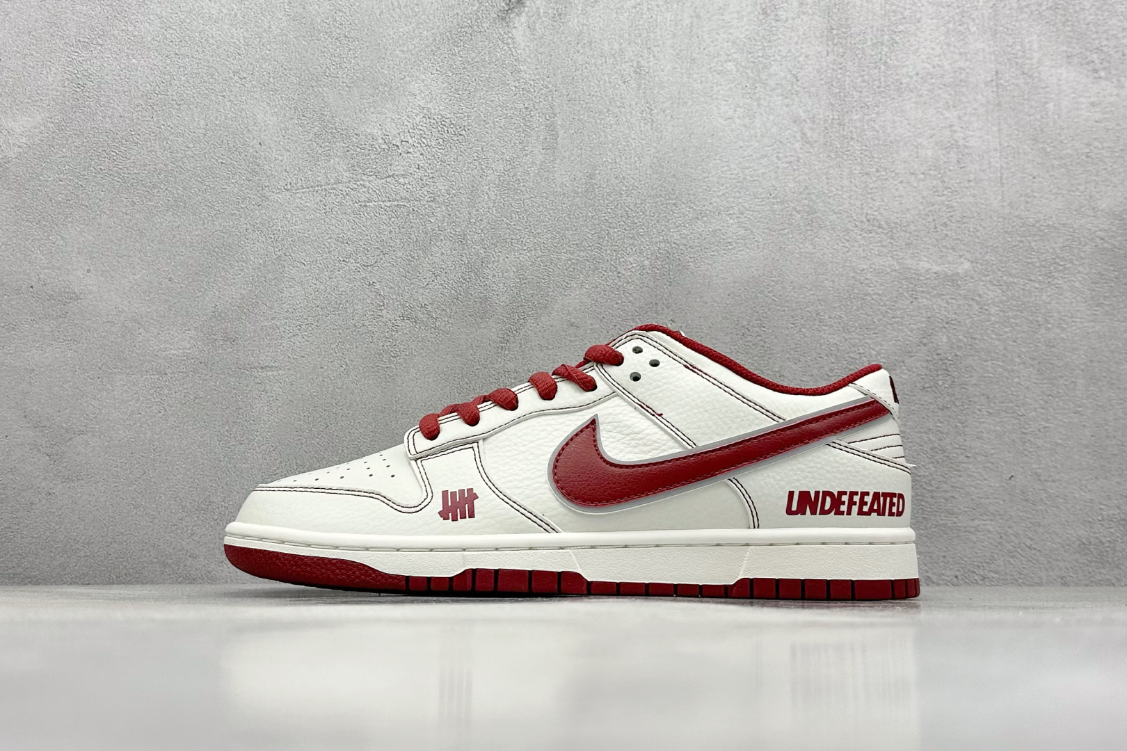 DK版 Nk SB Dunk Low x Undefeated 联名配色低帮休闲运动滑板板鞋  UN1697-655