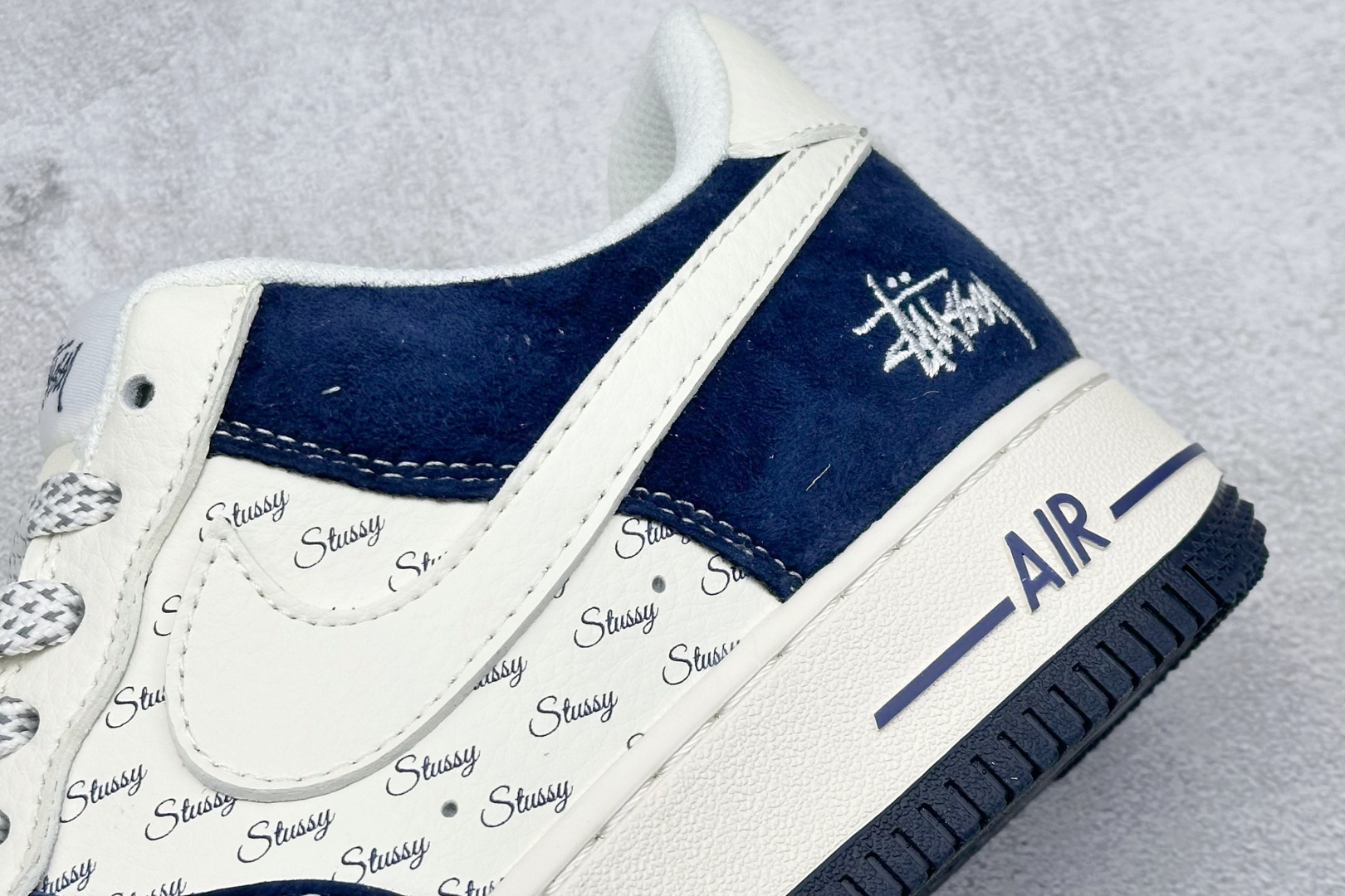 XC版 Nk Air Force 1'07 Low 斯图西联名 深蓝翻毛白勾 空军一号低帮休闲板鞋  XZ6188-673
