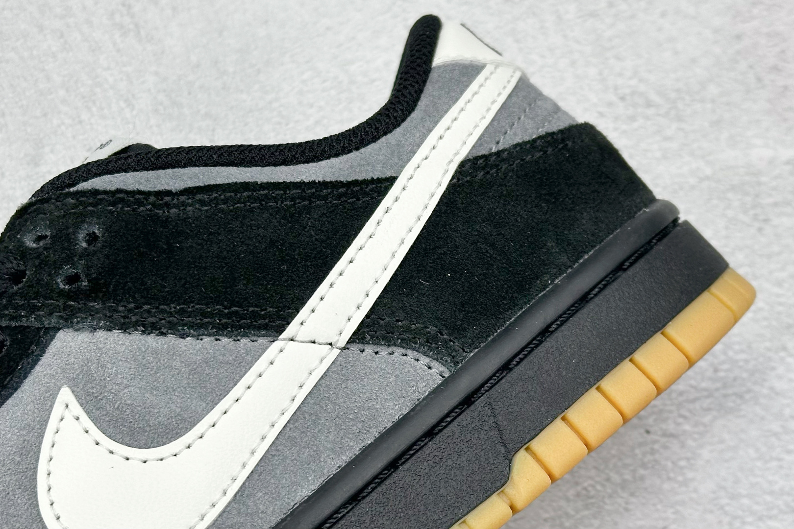YH版 NIKE SB Dunk Low 黑灰生胶 HQ1931-001