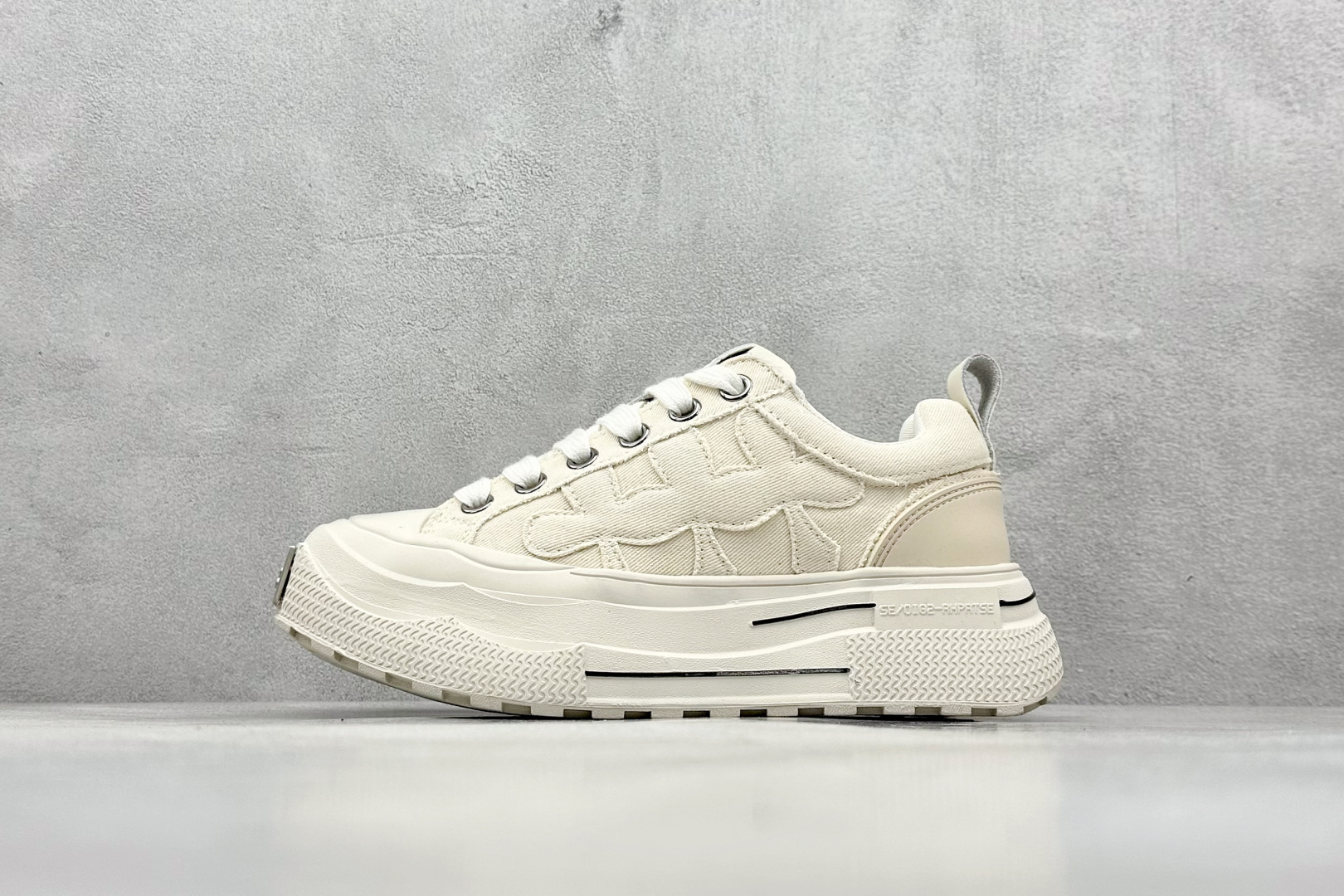 220 SHOOTBRAND Low Sneaker 重奏黑梅系列增高复古低帮滑厚底休闲运动鞋“皮革黑白梅花”