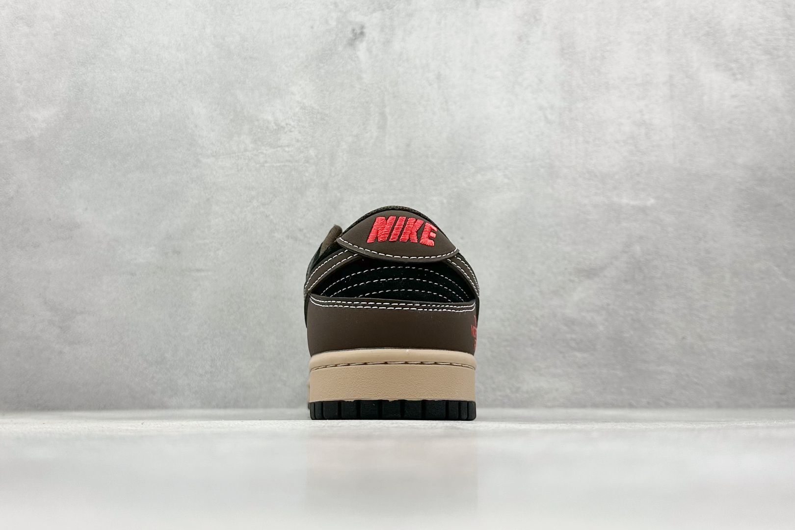 Nike SB Dunk Low x The North Face 棕黑红小钩  XX9928-028