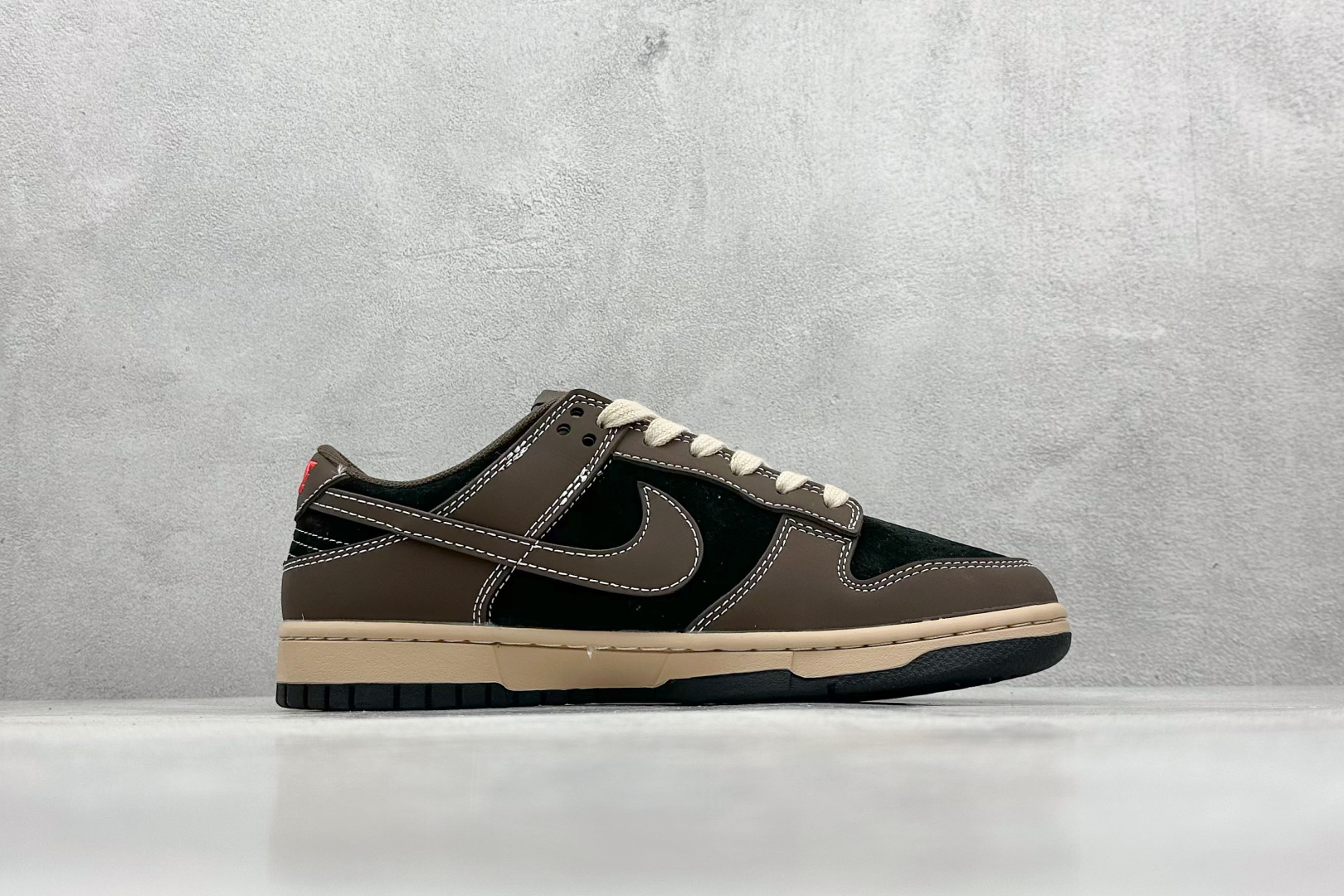 Nike SB Dunk Low x The North Face 棕黑红小钩  XX9928-028
