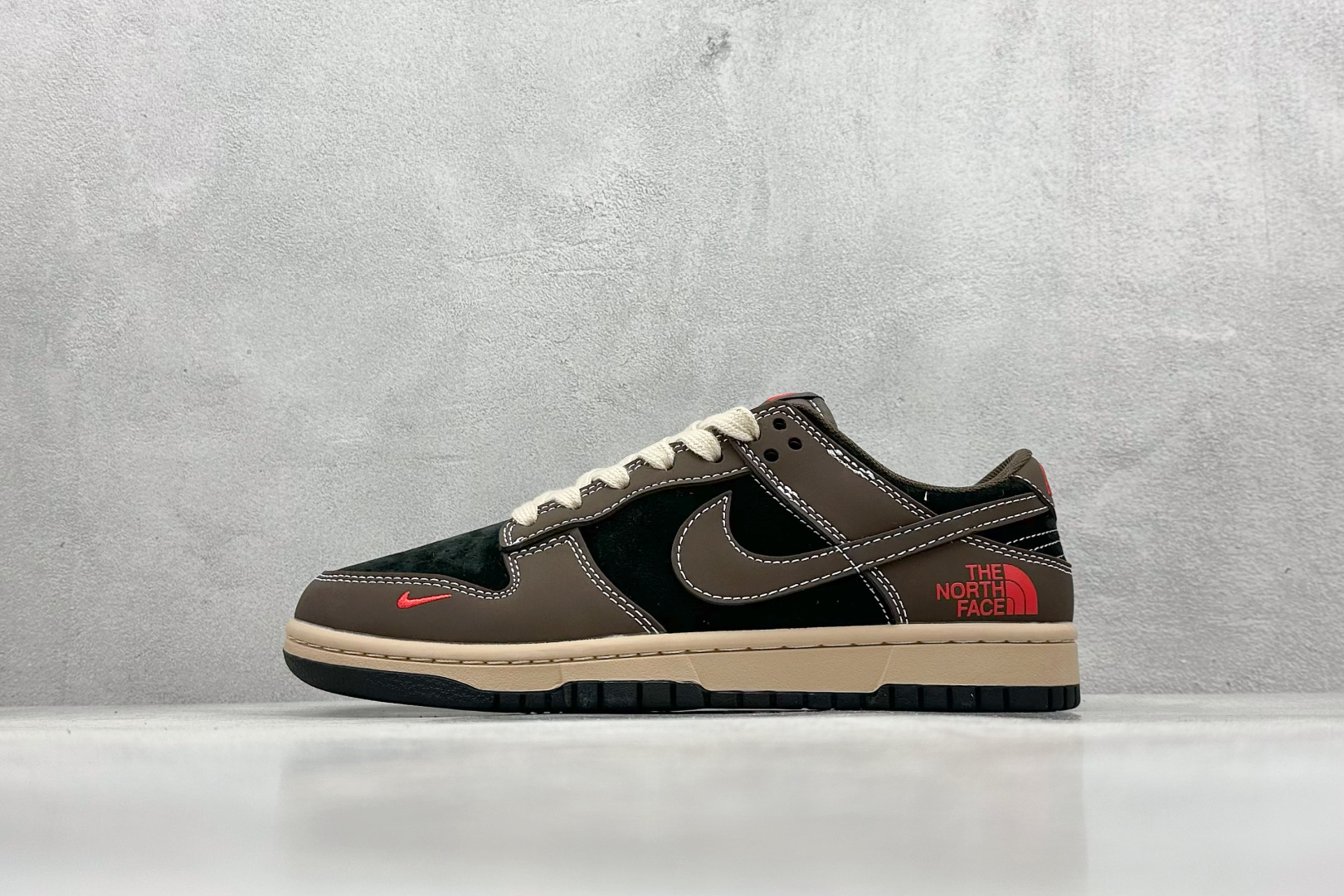 Nike SB Dunk Low x The North Face 棕黑红小钩  XX9928-028