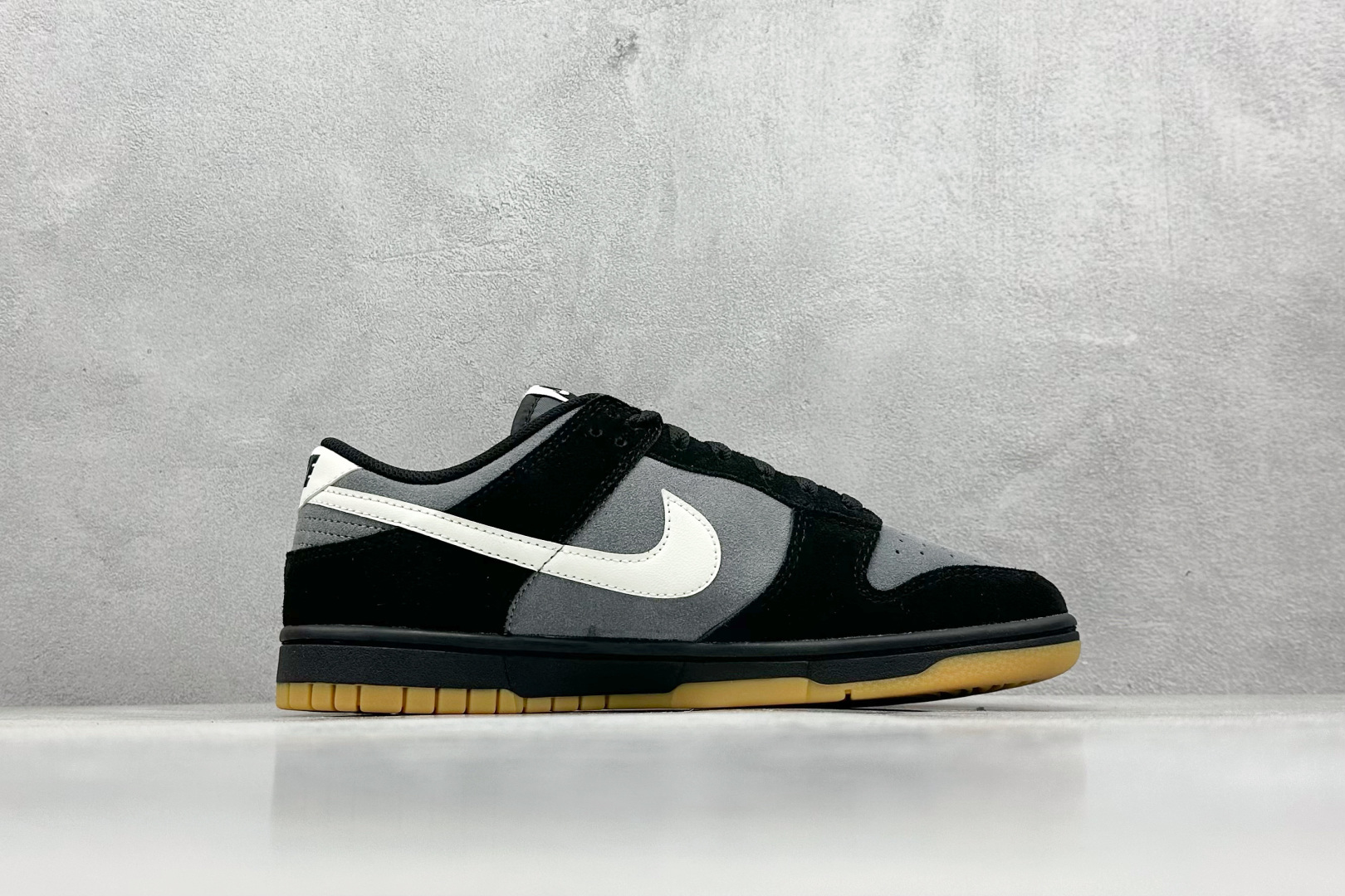 KW神版 NIKE SB Dunk Low 黑灰生胶  HQ1931-001