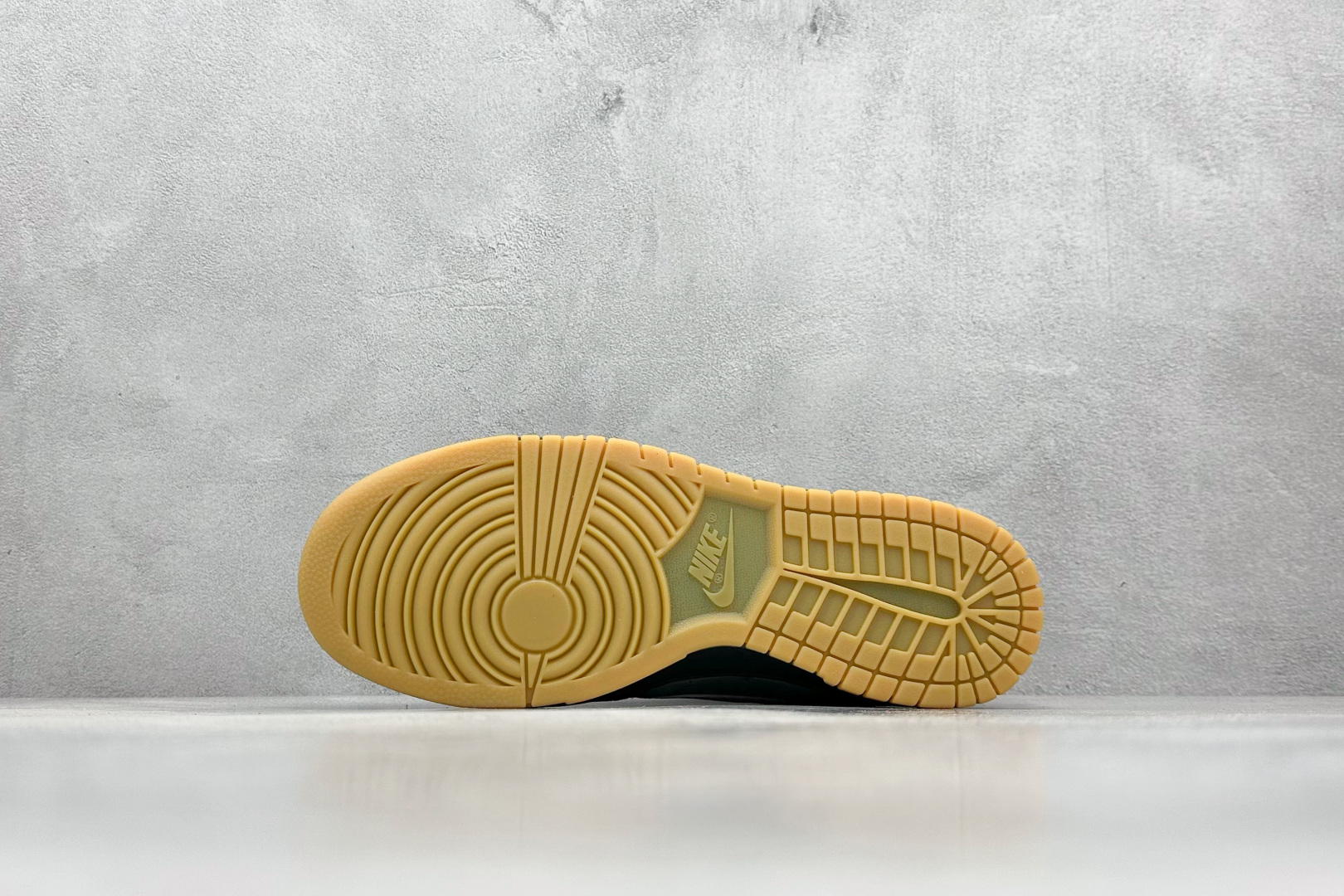 KW神版 NIKE SB Dunk Low 黑灰生胶  HQ1931-001