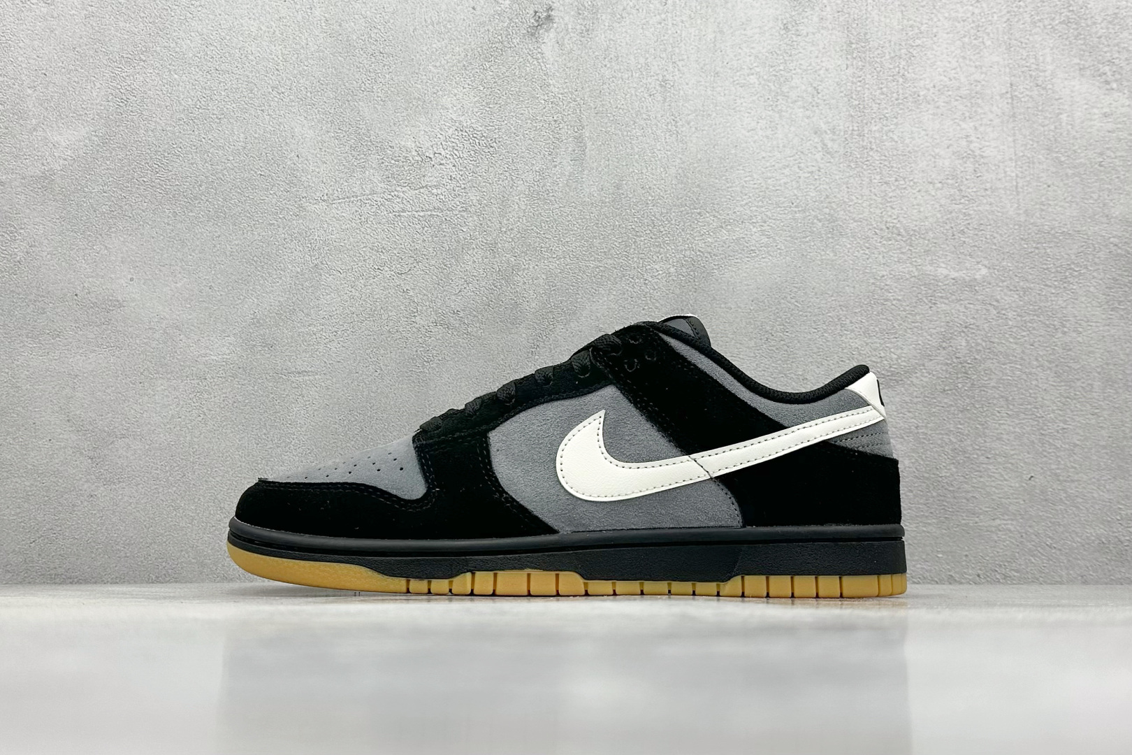KW神版 NIKE SB Dunk Low 黑灰生胶  HQ1931-001