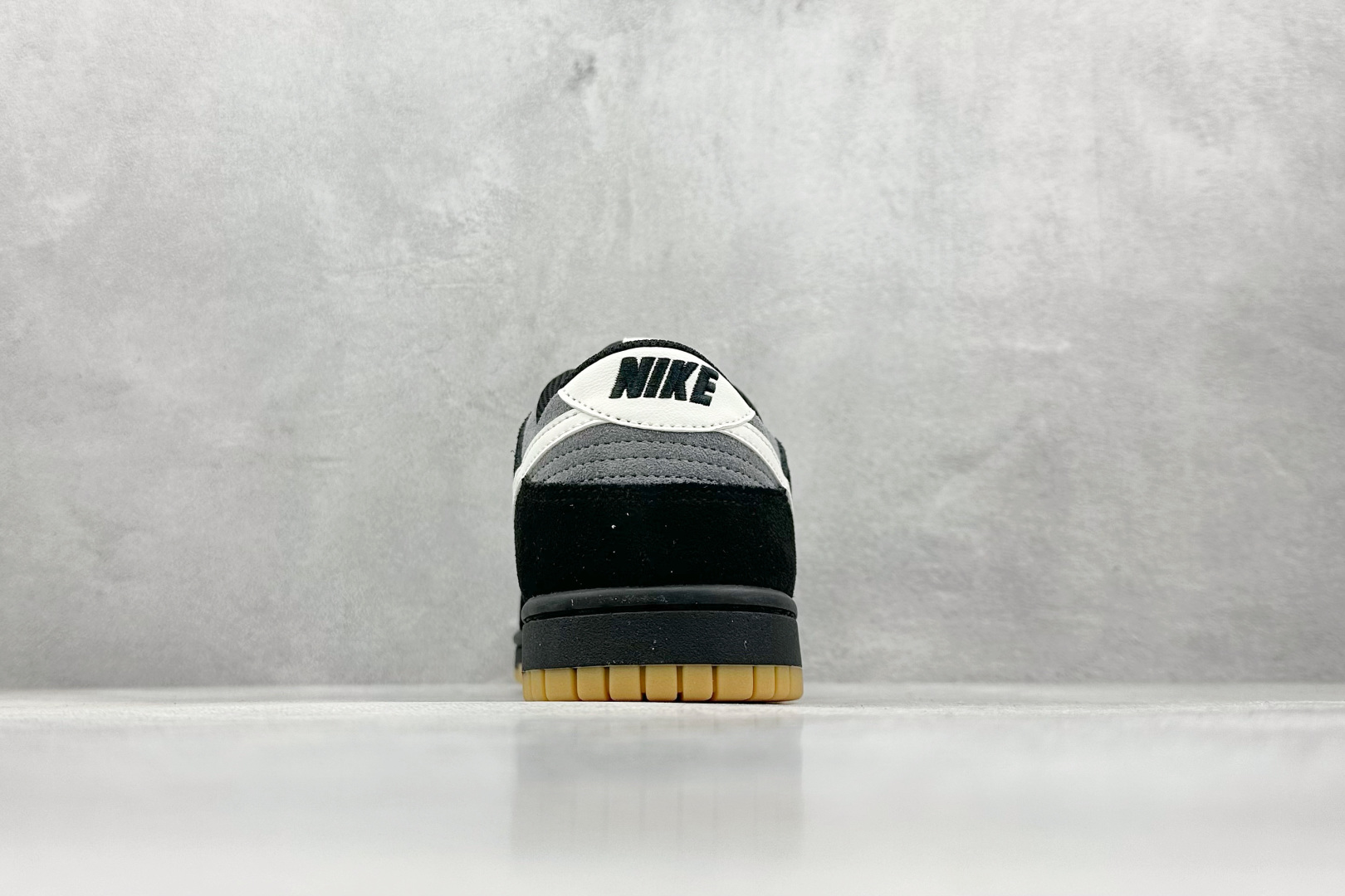 KW神版 NIKE SB Dunk Low 黑灰生胶  HQ1931-001