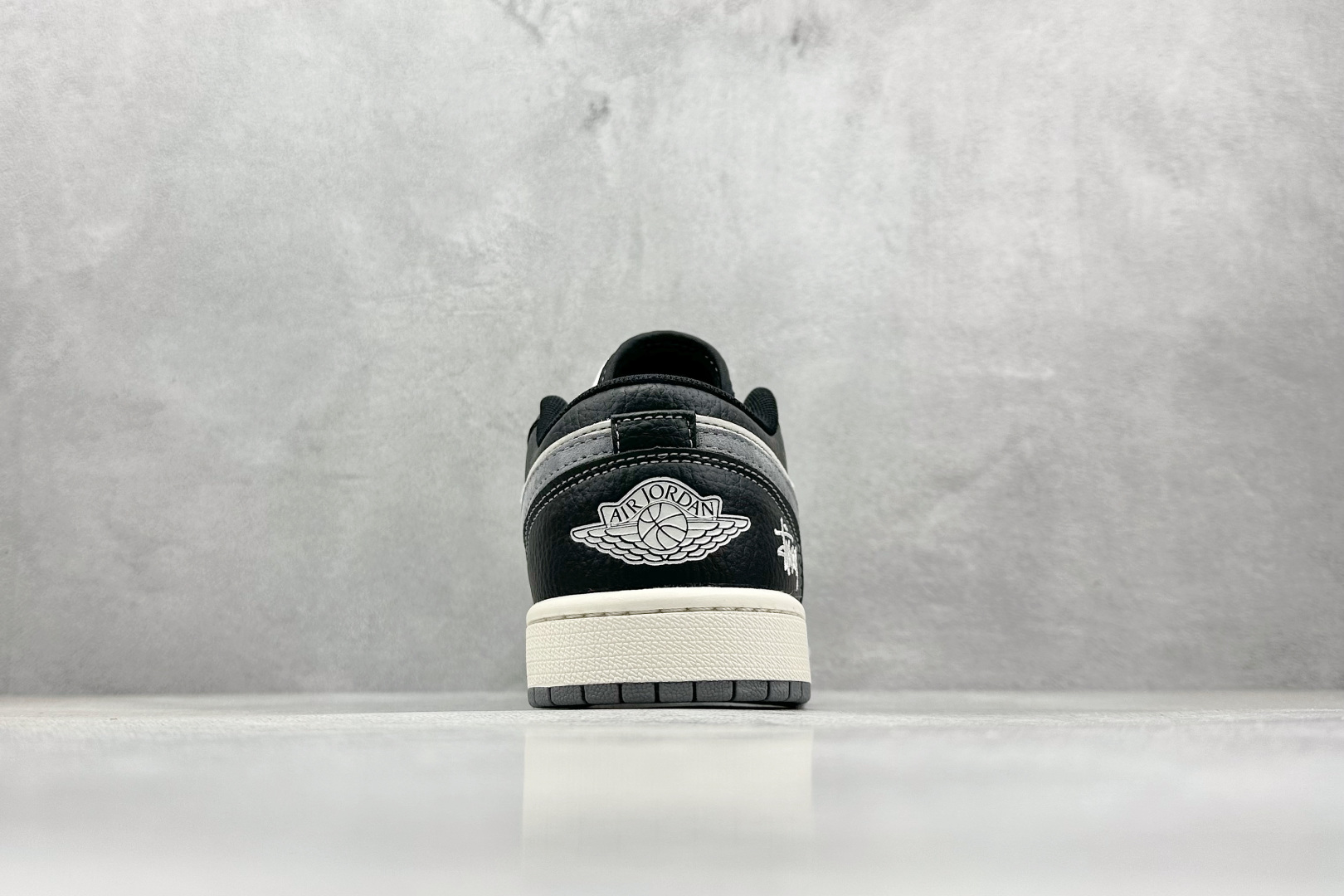 XC版 Nike Jordan Air Jordan 1 斯图西联名  XX3318-511