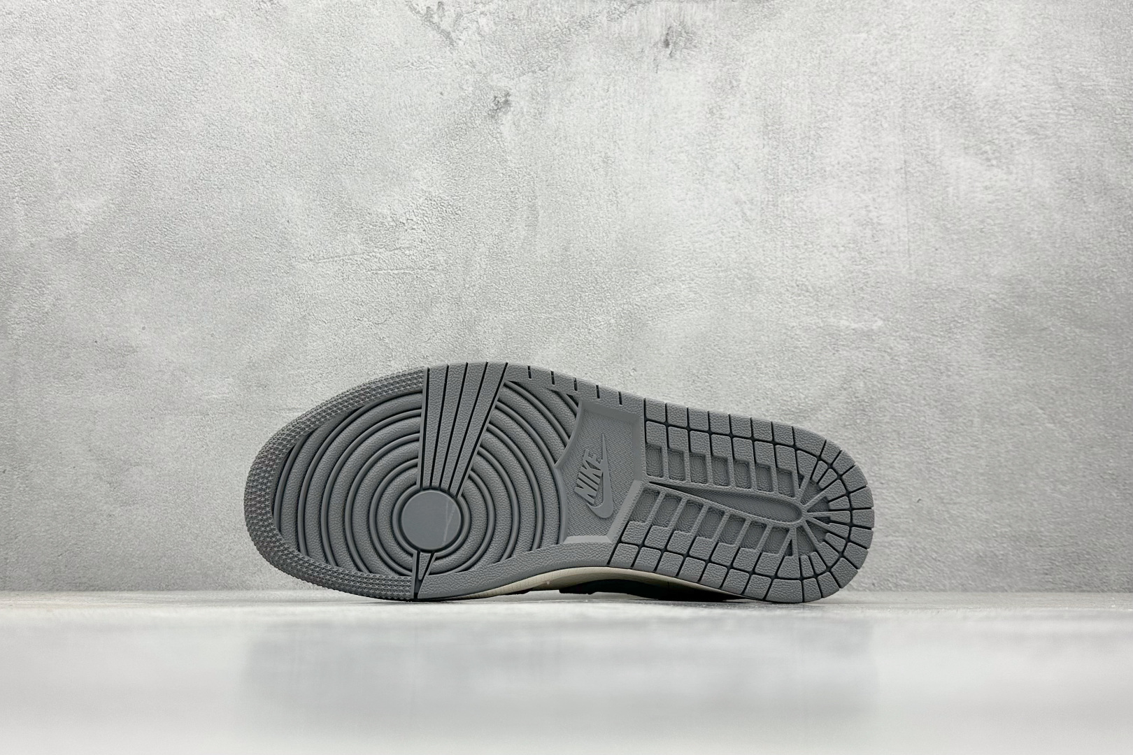 XC版 Nike Jordan Air Jordan 1 斯图西联名  XX3318-511