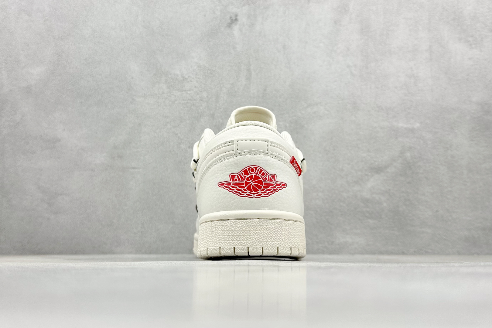240 XC版 Air Jordan 1 Low AJ1 乔1 Supreme联名-米白红小标 高端定制 低帮复古篮球鞋 SJ9950-017