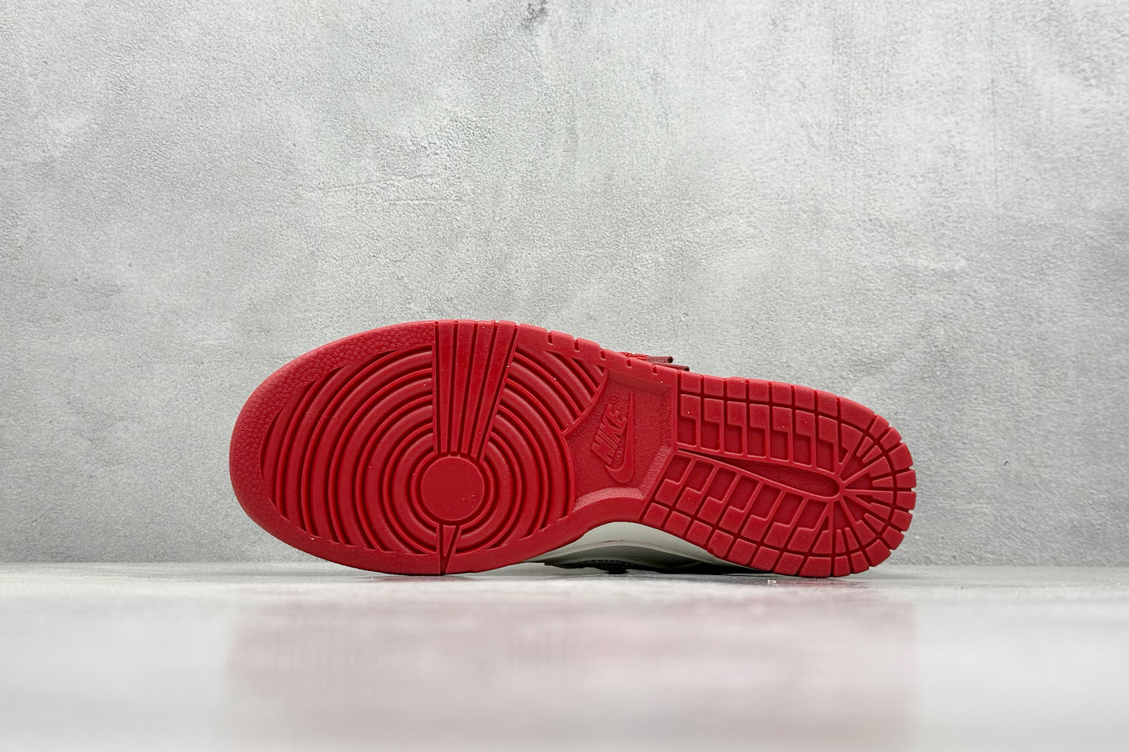 300 XS版 Nike SB Dunk Low 蛇年高端定制 推出蒙口联名款  CH6336-620