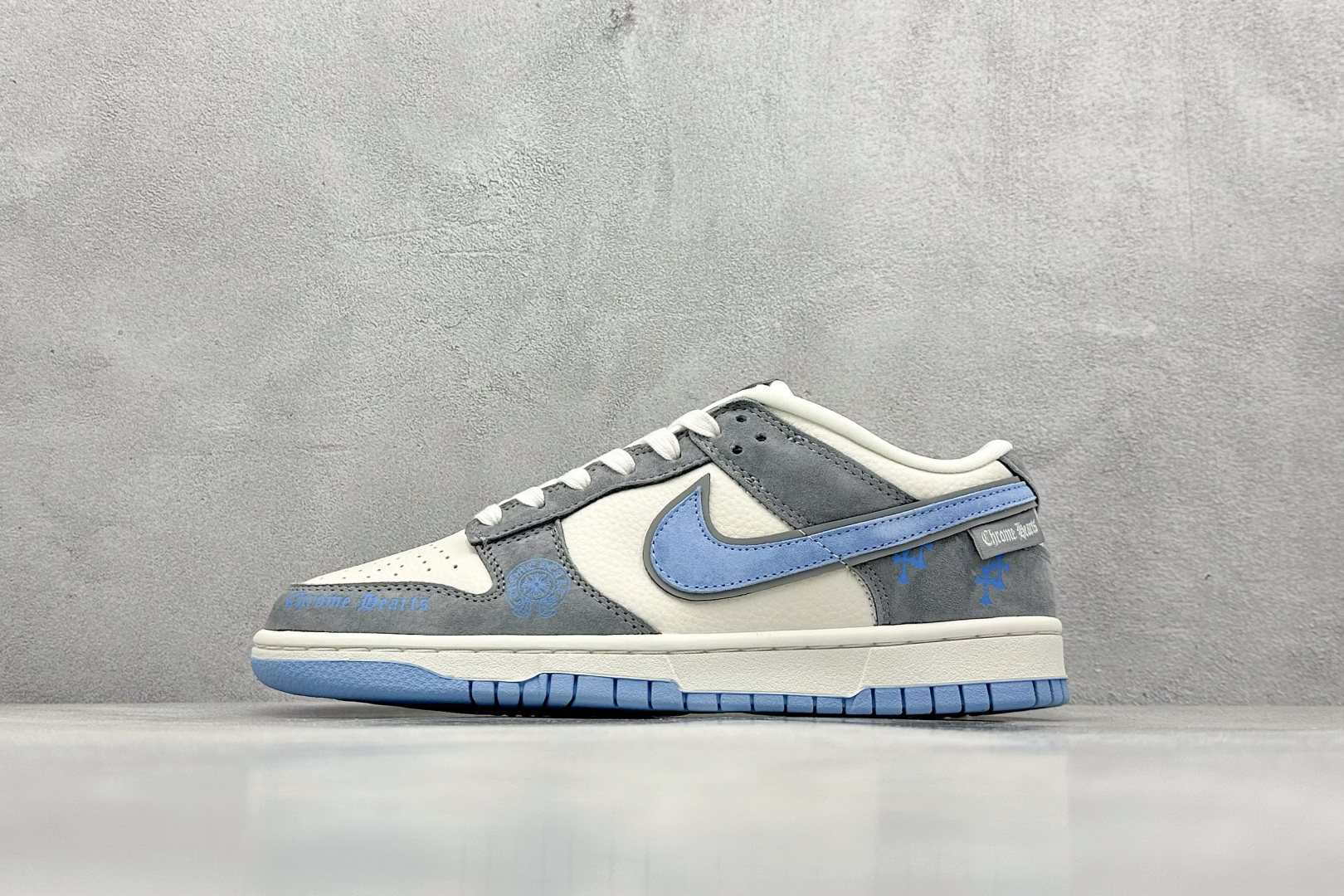 XC版 Nk SB Dunk Low 克罗心联名 灰白蓝勾 周年高端定制 低帮休闲板鞋  KK1333-027
