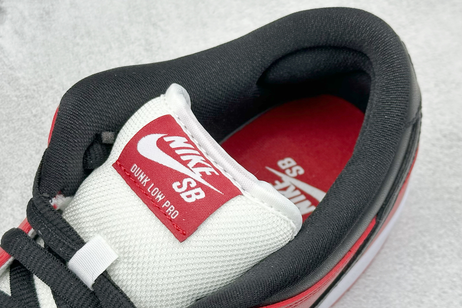 220 YH版 NK SB Dunk Low 芝加哥黑白红 BQ6817-600