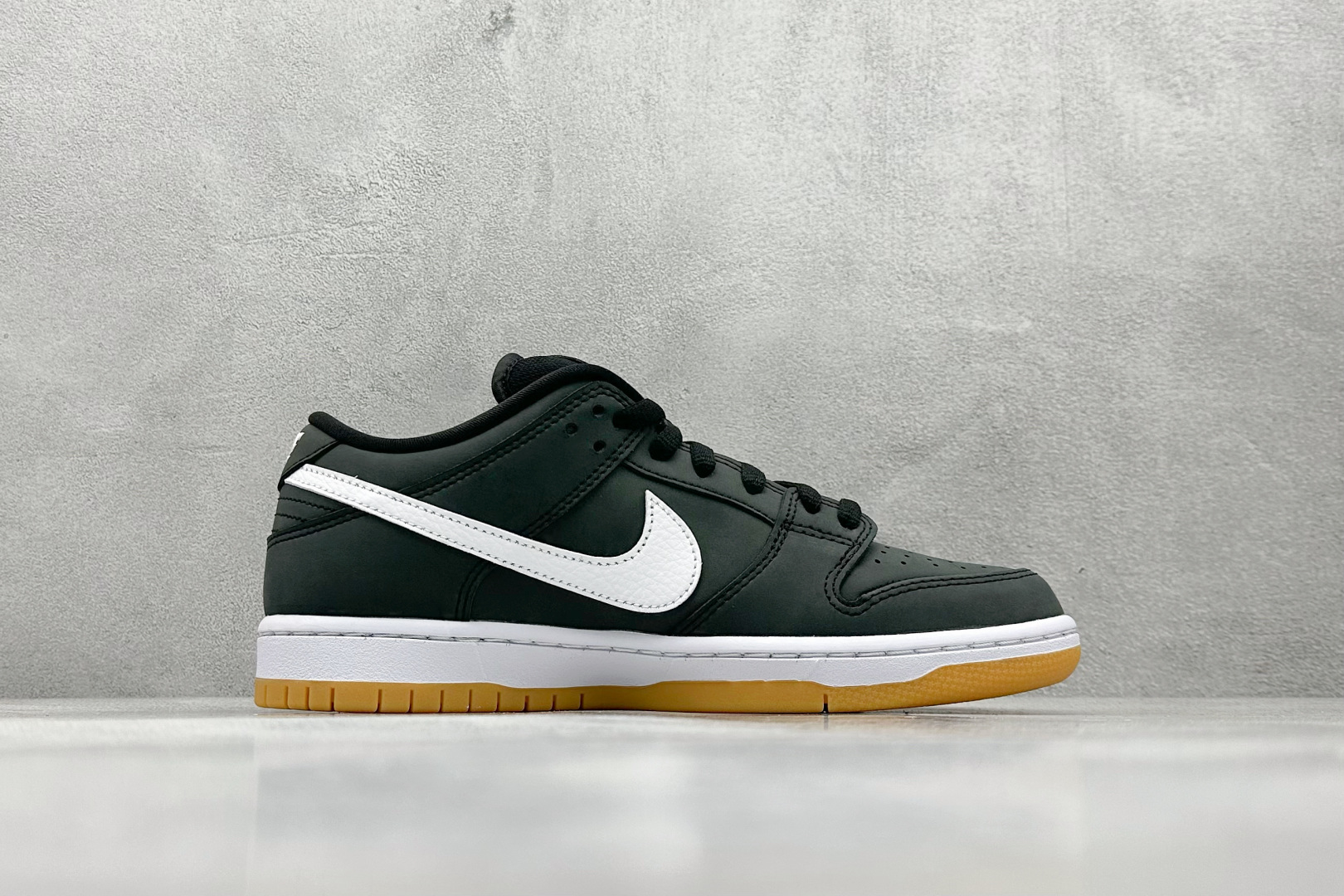 220 YH版 NK SB Dunk Low 生胶黑白  CD2563-006