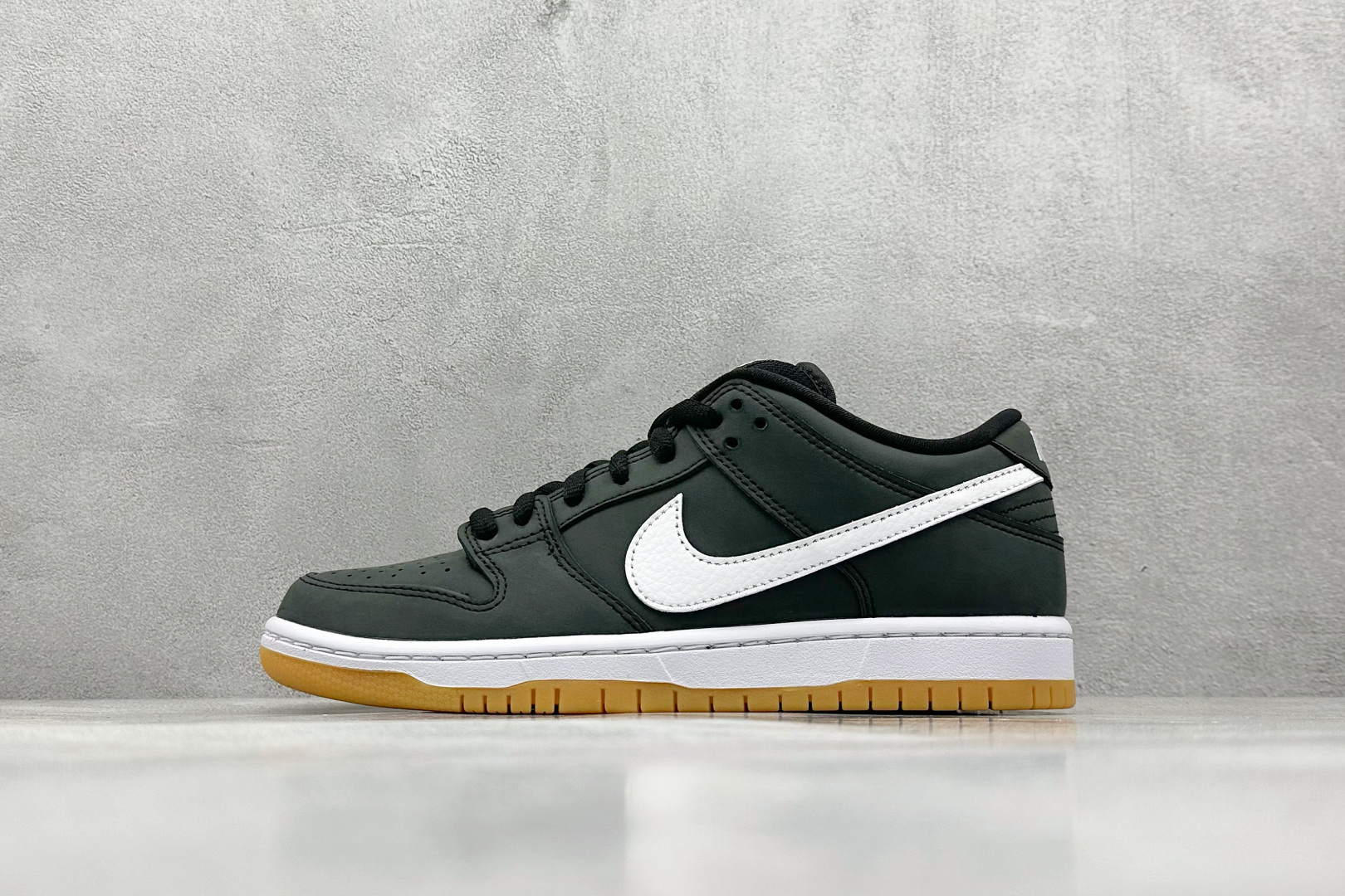 220 YH版 NK SB Dunk Low 生胶黑白  CD2563-006