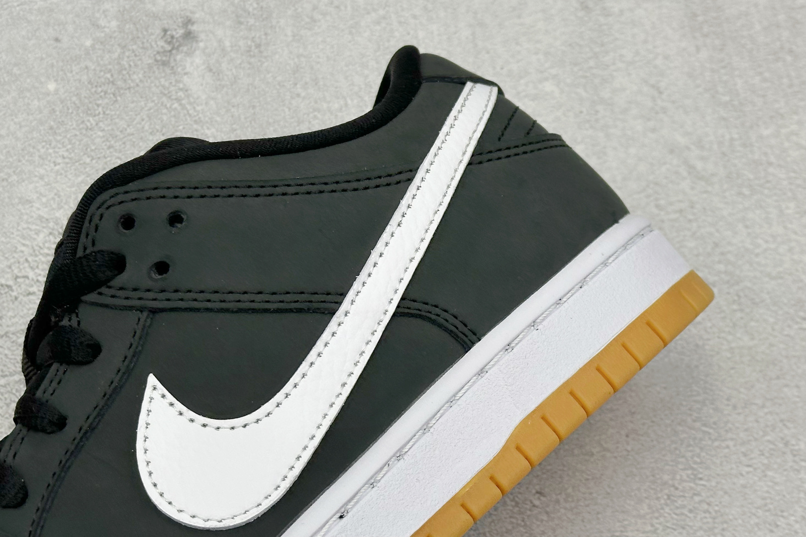 220 YH版 NK SB Dunk Low 生胶黑白  CD2563-006
