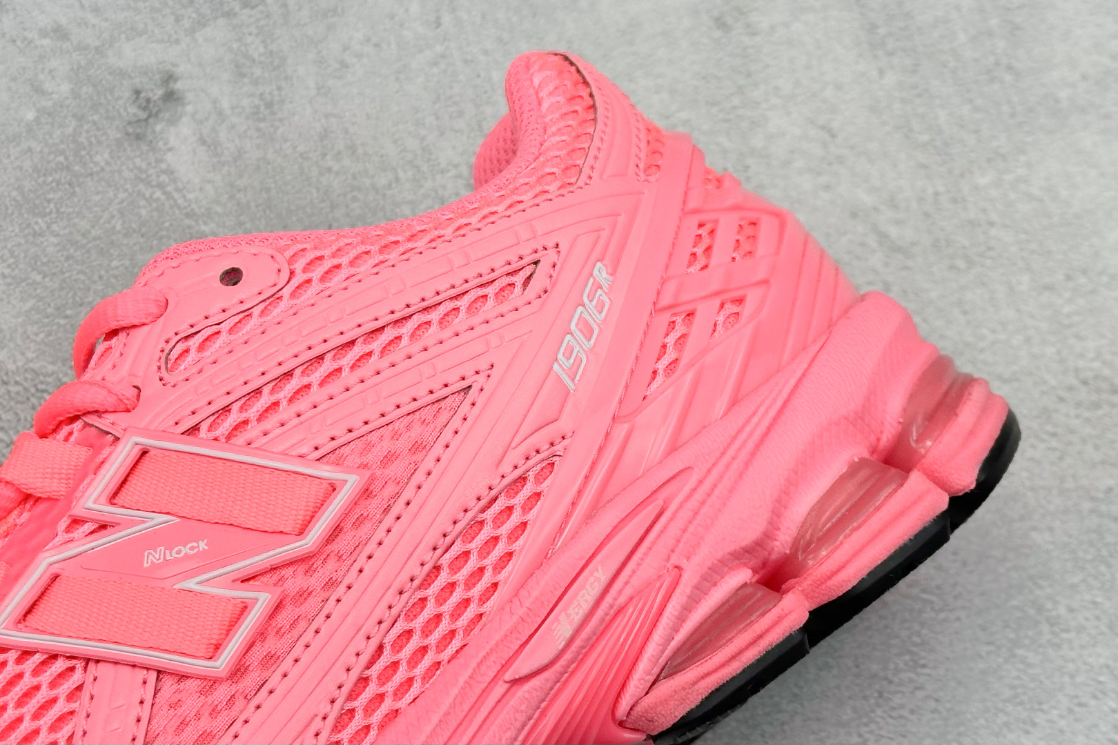 C版 New Balance 1906系列复古老爹风休闲运动慢跑鞋  M1906WAP