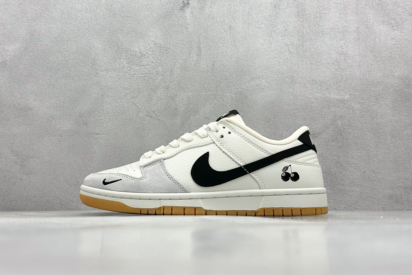 220 XC版 Nike SB Dunk Low x Stussy 米浅灰黑小钩  CH6336-227