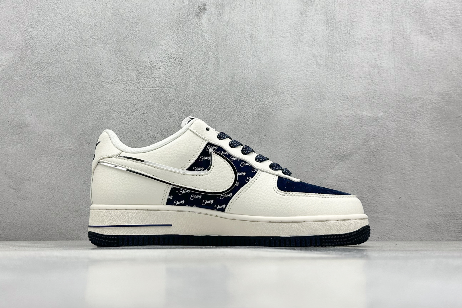XC版 Nk Air Force 1'07 Low 斯图西联名-米白黑英文 空军一号 低帮休闲板鞋  XZ6188-728