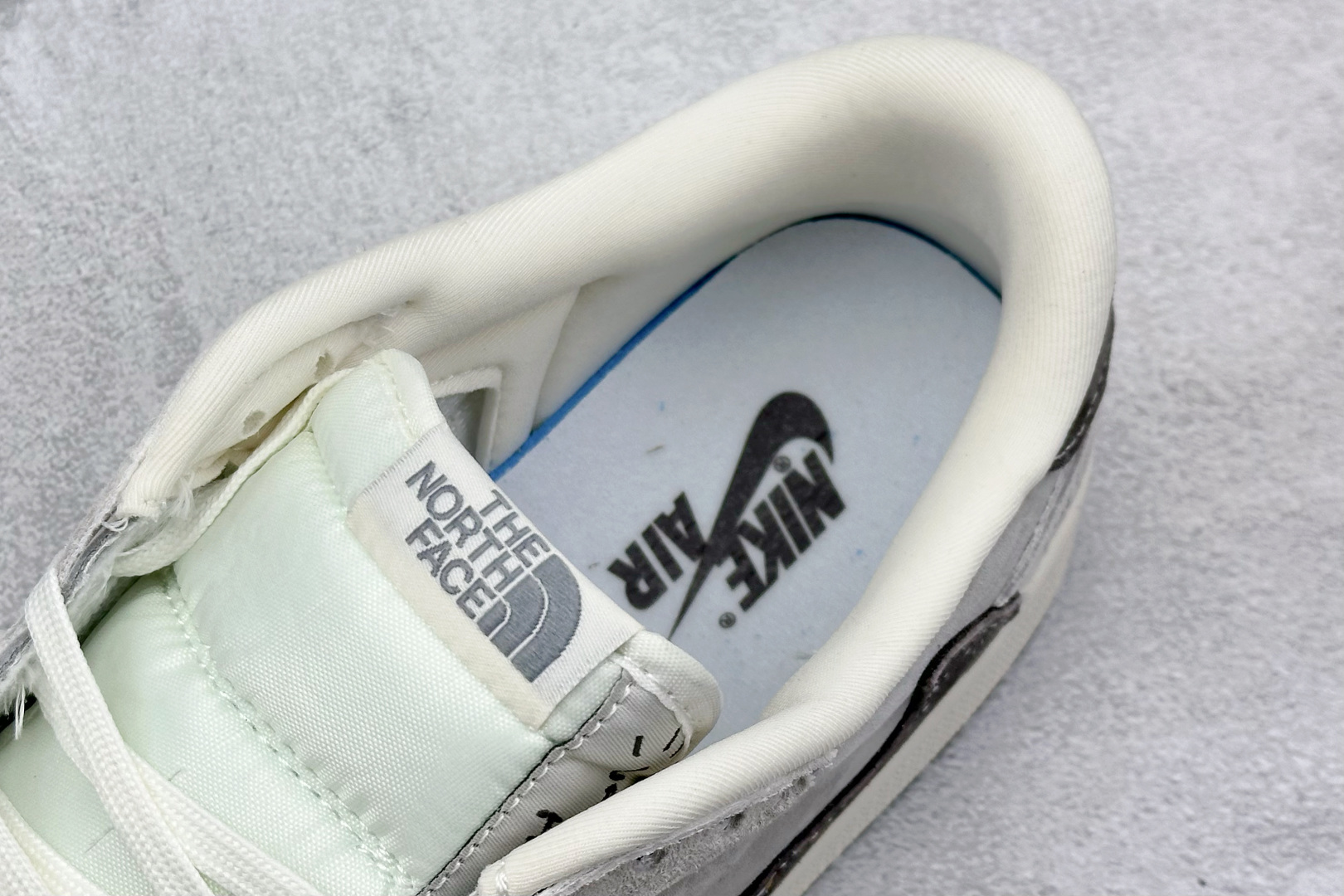 XC版 Travi Scott x Fragment Design x Jordan Air Jordan 1 Low OG SP “北面联名——雪花勾” XS2024-041