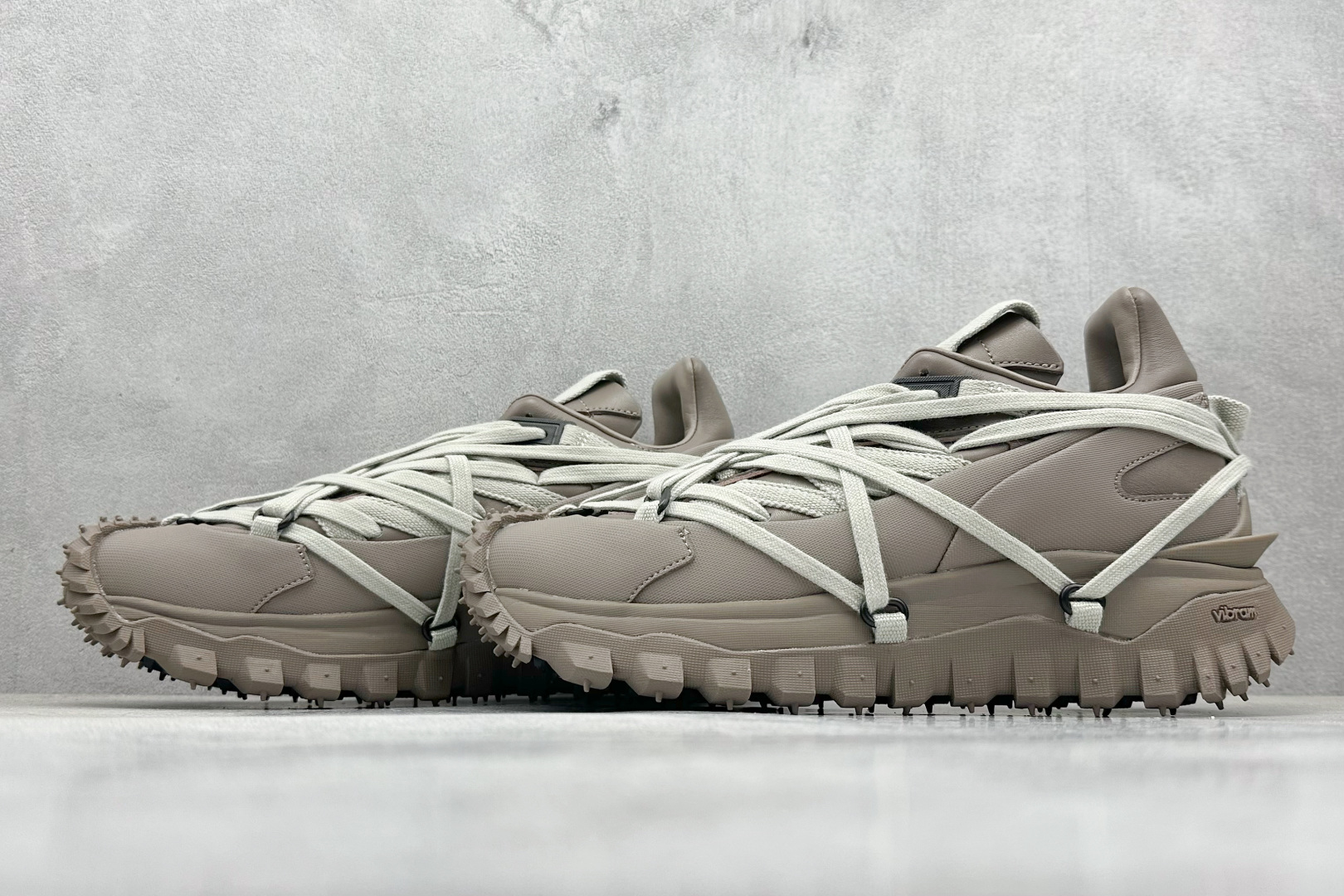 OK Moncler 盟可睐/蒙口 Trailgrip GTX 抗撕裂材质山地户外鞋