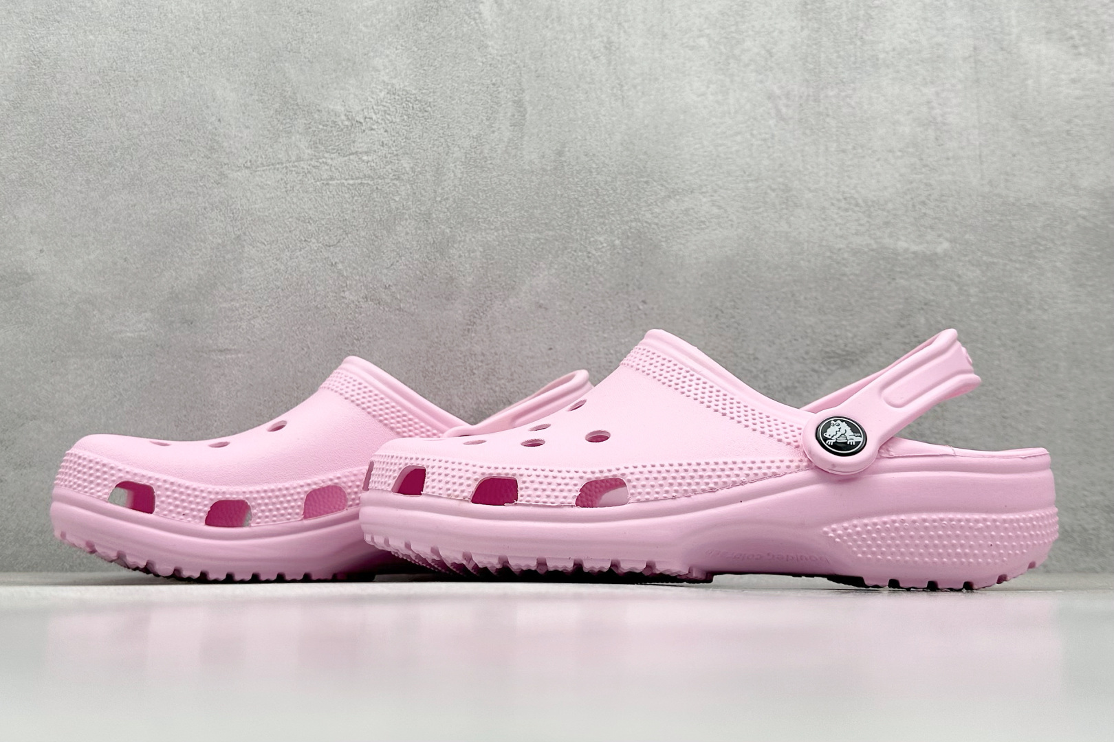 100 K版Crocs Classic Cl卡洛驰 明星